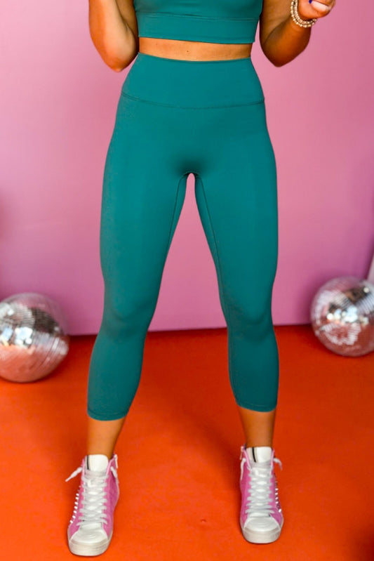 SSYS Lake Green High Waist Seamless 3/4 Leggings, ssys the label, athleisure, elevated athleisure, must have leggings, athletic leggings, athletic style, mom style, shop style your senses by mallory fitzsimmons, ssys by mallory fitzsimmons