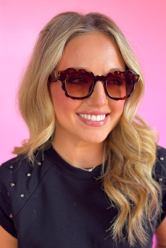 Tortoise Scallop Sunglasses, accessories, sun glasses, must have sun glasses, elevated accessory, shop style your senses by mallory fitzsimmons