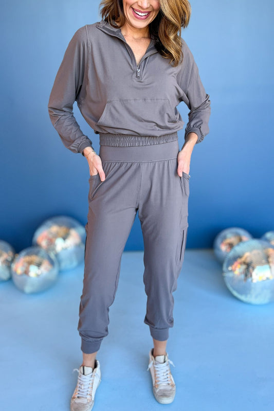 Grey Butter Cargo Joggers, must have pants, must have style, must have comfortable style, fall fashion, fall style, street style, mom style, elevated comfortable, elevated loungewear, elevated style, shop style your senses by mallory fitzsimmons