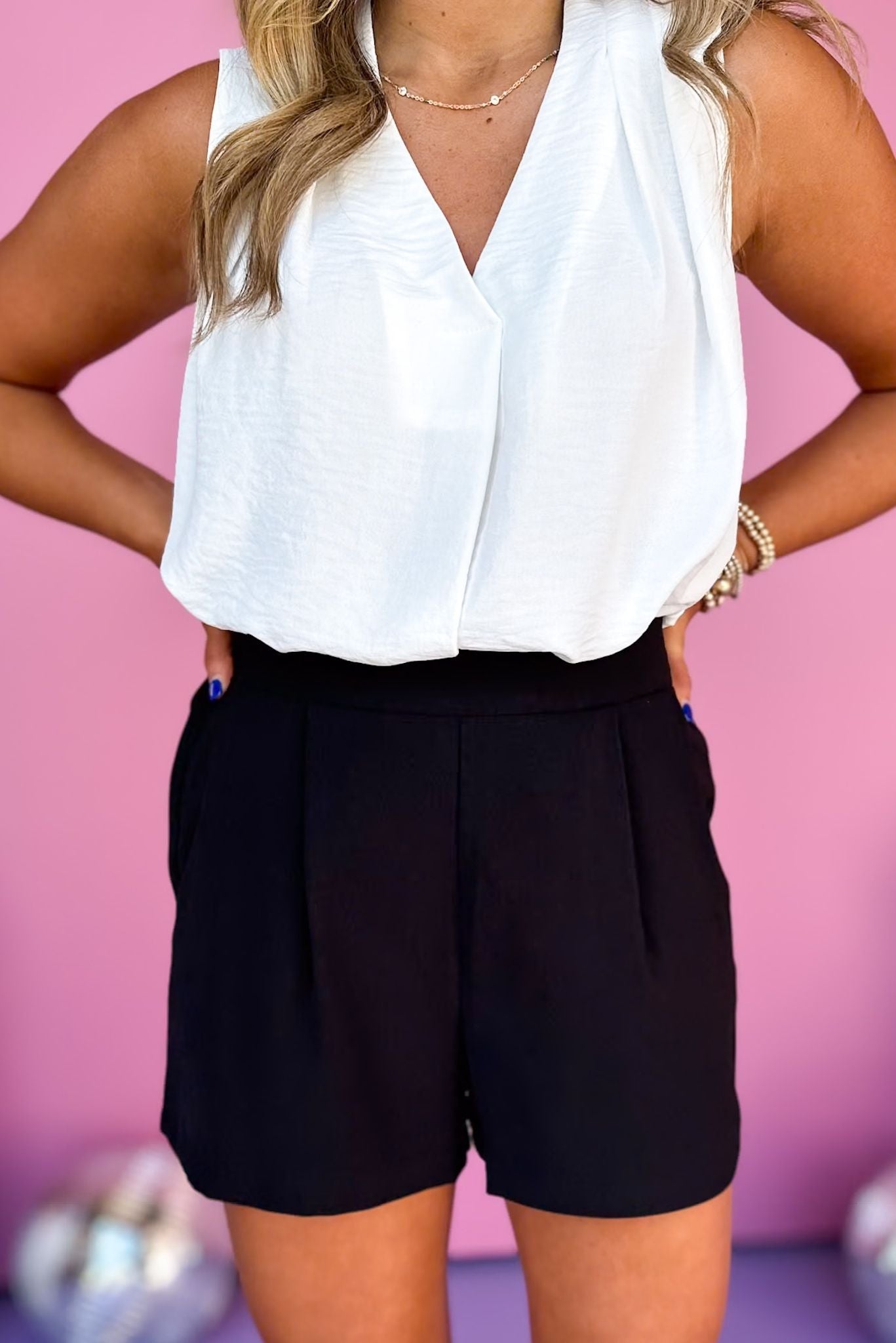 Black Pleated Elastic Waistband Shorts, must have shorts, basic shorts, elevated basics, must have basic, elevated shorts, mom style, warm fashion, shop style your senses by mallory fitzsimmons, ssys by mallory fitzsimmons