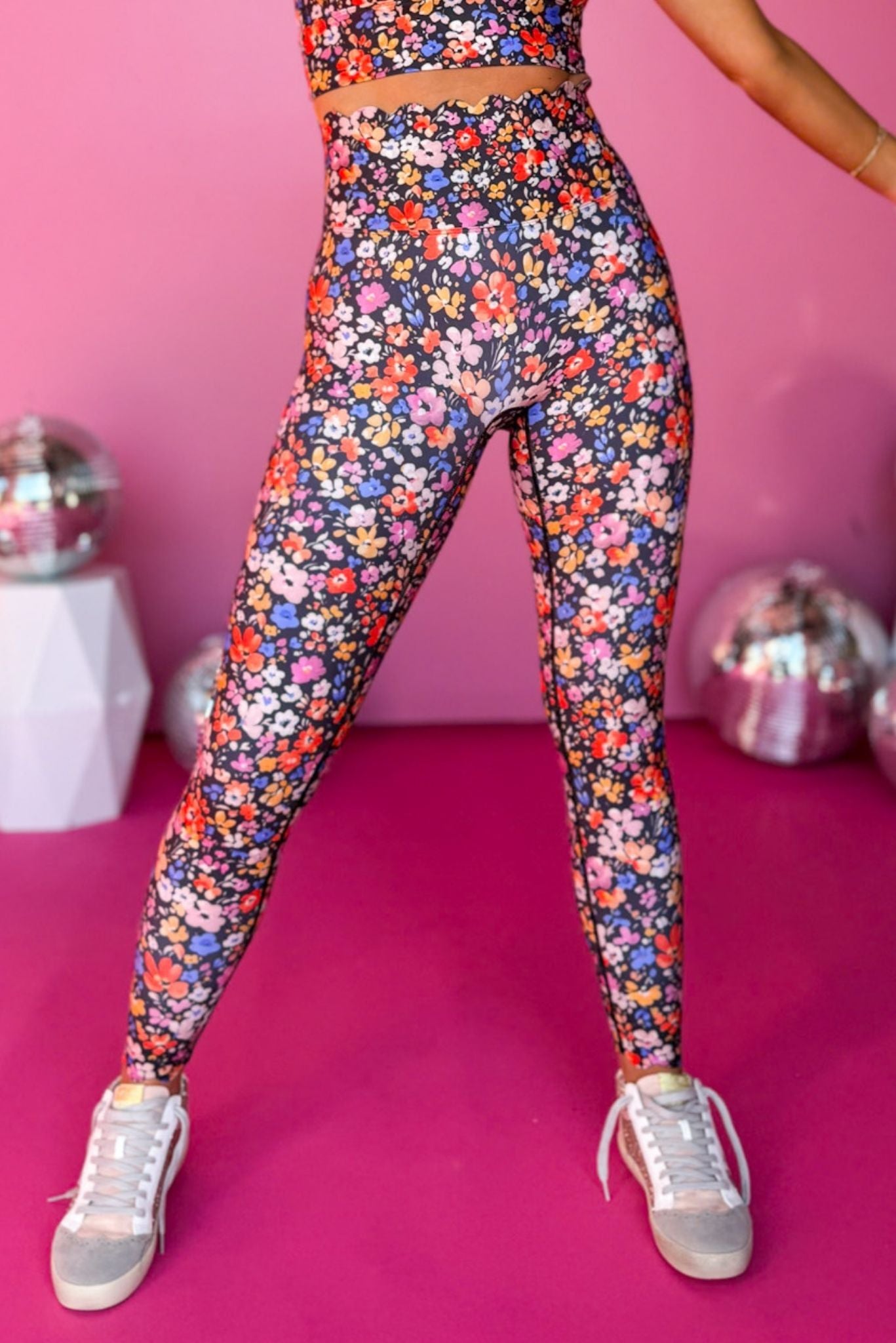 SSYS Ditsy Floral Scallop Leggings, SSYS the label, must have leggings, must have style, elevated athleisure, must have athleisure, mom style, active style, must have activewear, shop style your senses by mallory fitzsimmons