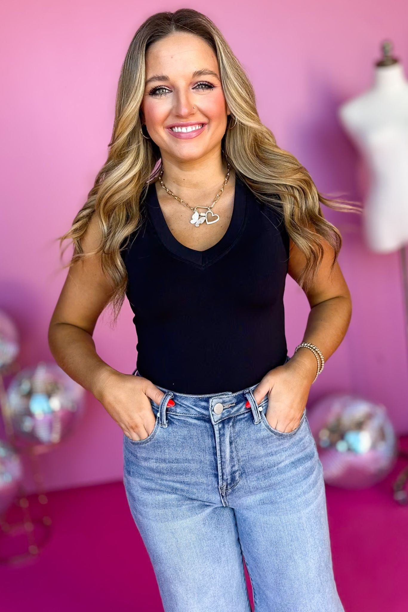 Black Smooth V Neck Tank, must have tank, basic tank, elevated basics, must have basic,, elevated tank top, mom style, warm fashion, shop style your senses by mallory fitzsimmons