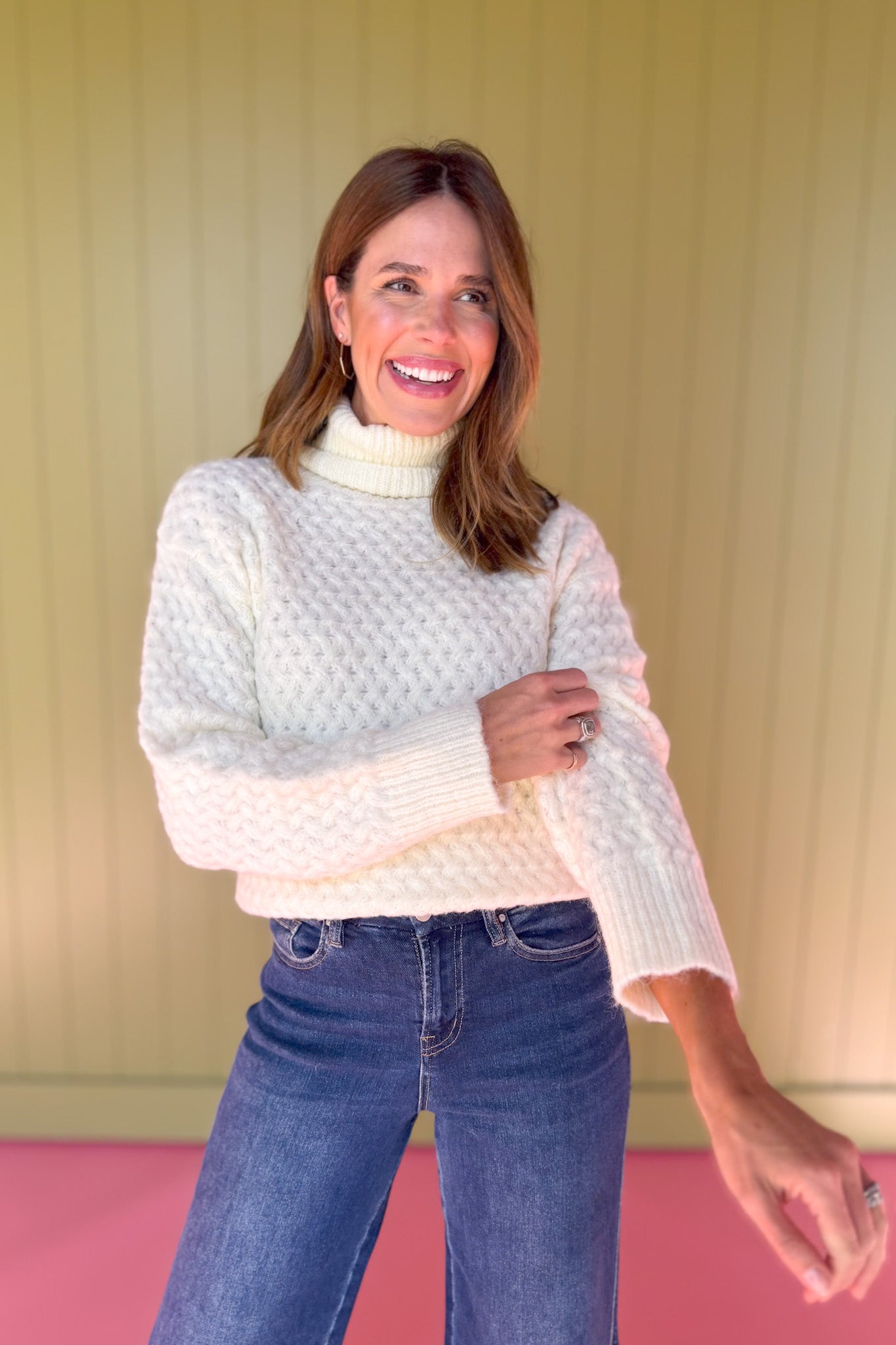 must have top, basic top, elevated basics, must have basic, elevated top, mom style, mom fashion, shop style your senses by mallory fitzsimmons, ssys by Mallory Fitzsimmons