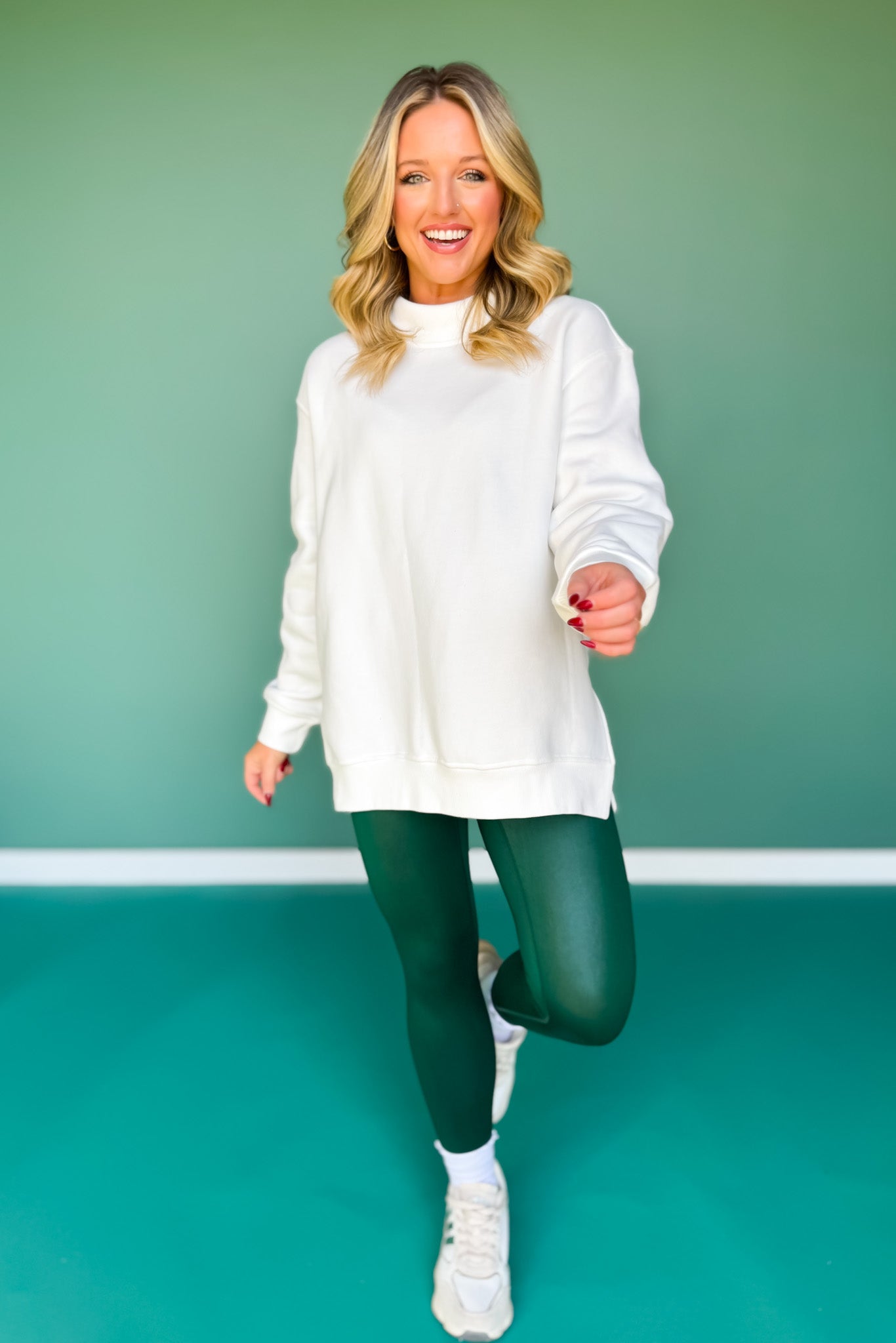 SSYS Foster Mock Neck Solid Sweatshirt In White