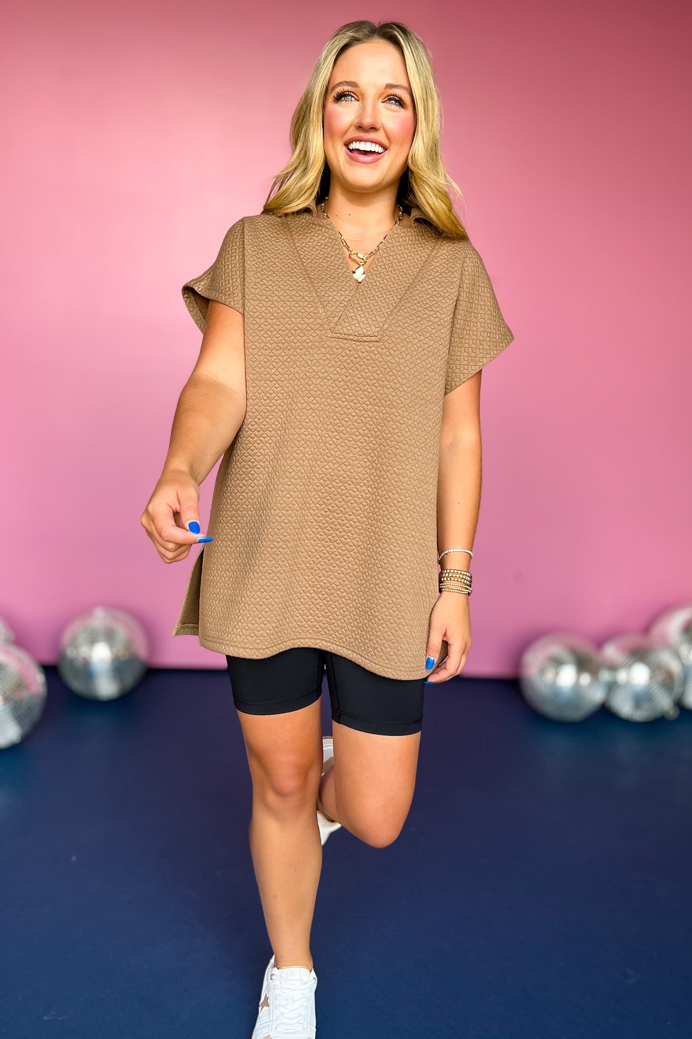 SSYS The Everyday Top In Diamond Quilted Mocha, ssys the label, ssys top, everyday top, elevatd top, must have top, mom style, mom fashion, fall fashion, fall top, affordable fashion, ssys by mallory fitzsimmons
