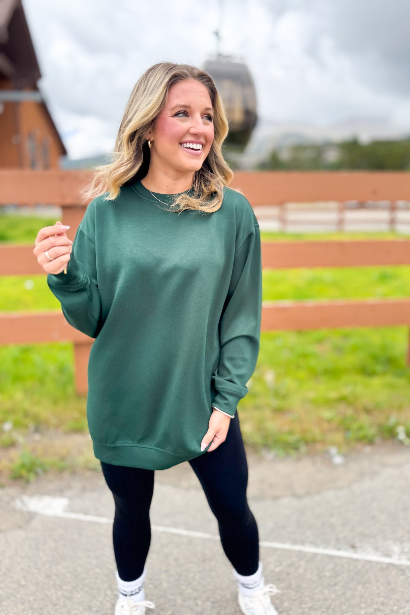 SSYS Lilly Air Sweatshirt In Hunter