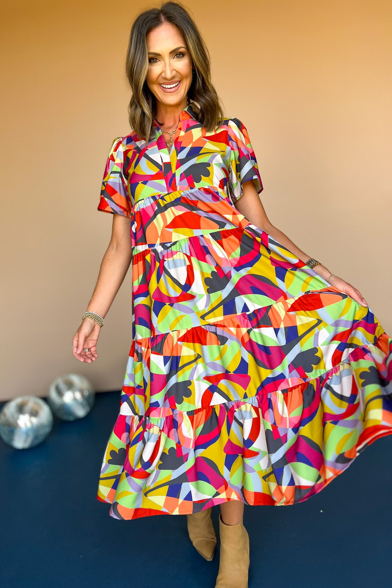 SSYS The Short Sleeve Emery Midi Dress In Dark Abstract, ssys the label, printed dress, elevated dress, fall style, fall fashion, must have dress, mom style, mom fashion, affordable fashion, ssys by mallory fitzsimmons