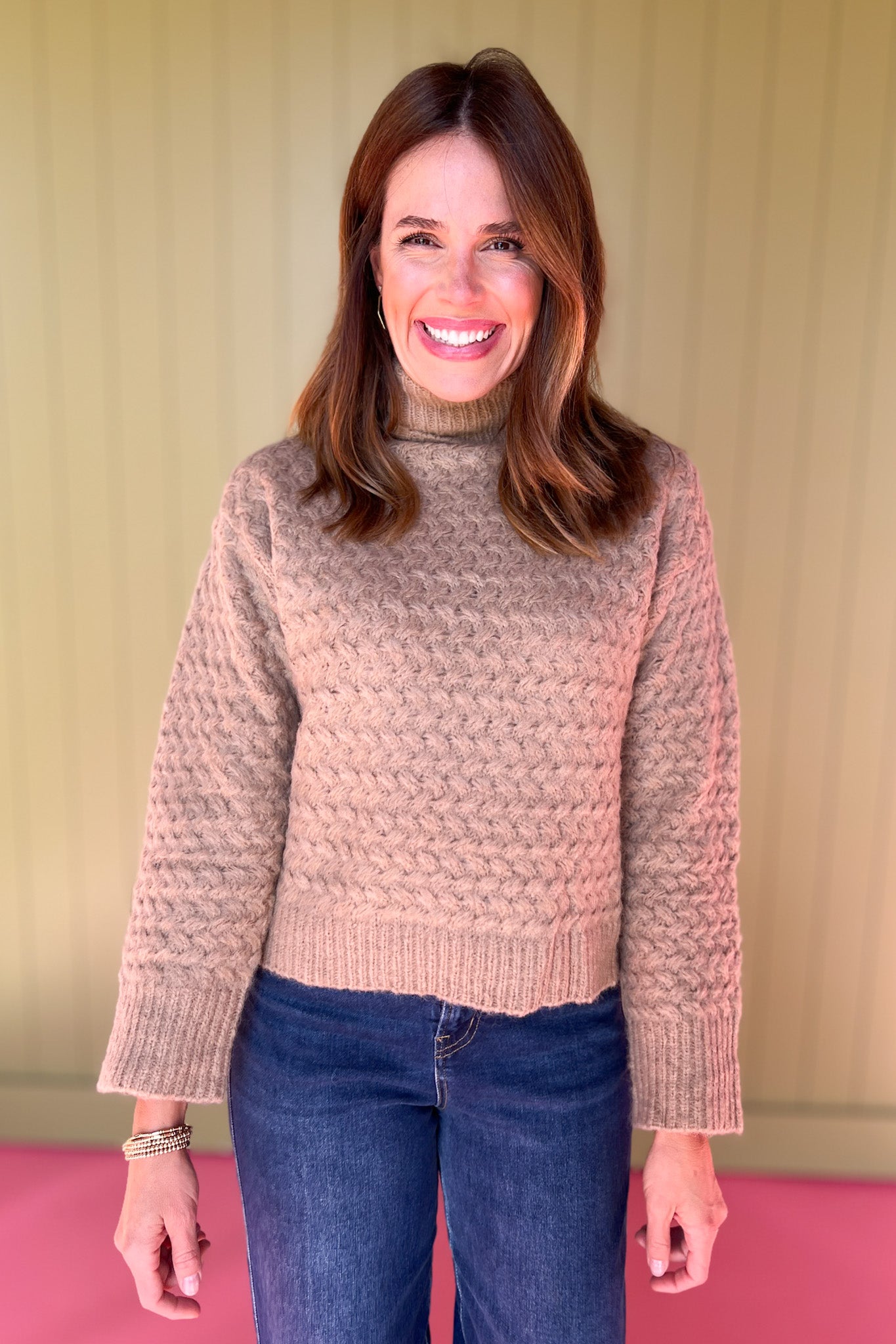 must have top, basic top, elevated basics, must have basic, elevated top, mom style, mom fashion, shop style your senses by mallory fitzsimmons, ssys by Mallory Fitzsimmons