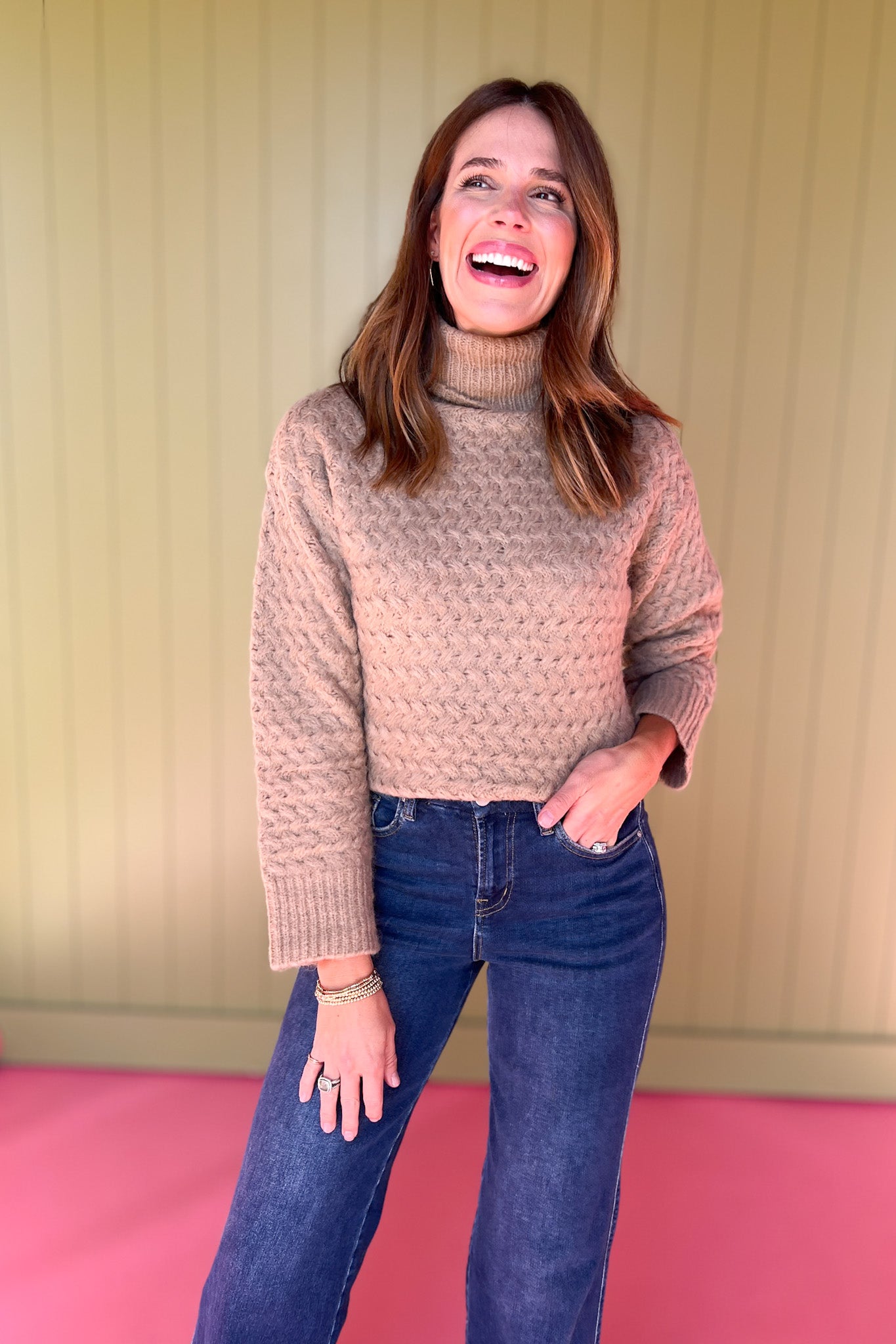 must have top, basic top, elevated basics, must have basic, elevated top, mom style, mom fashion, shop style your senses by mallory fitzsimmons, ssys by Mallory Fitzsimmons