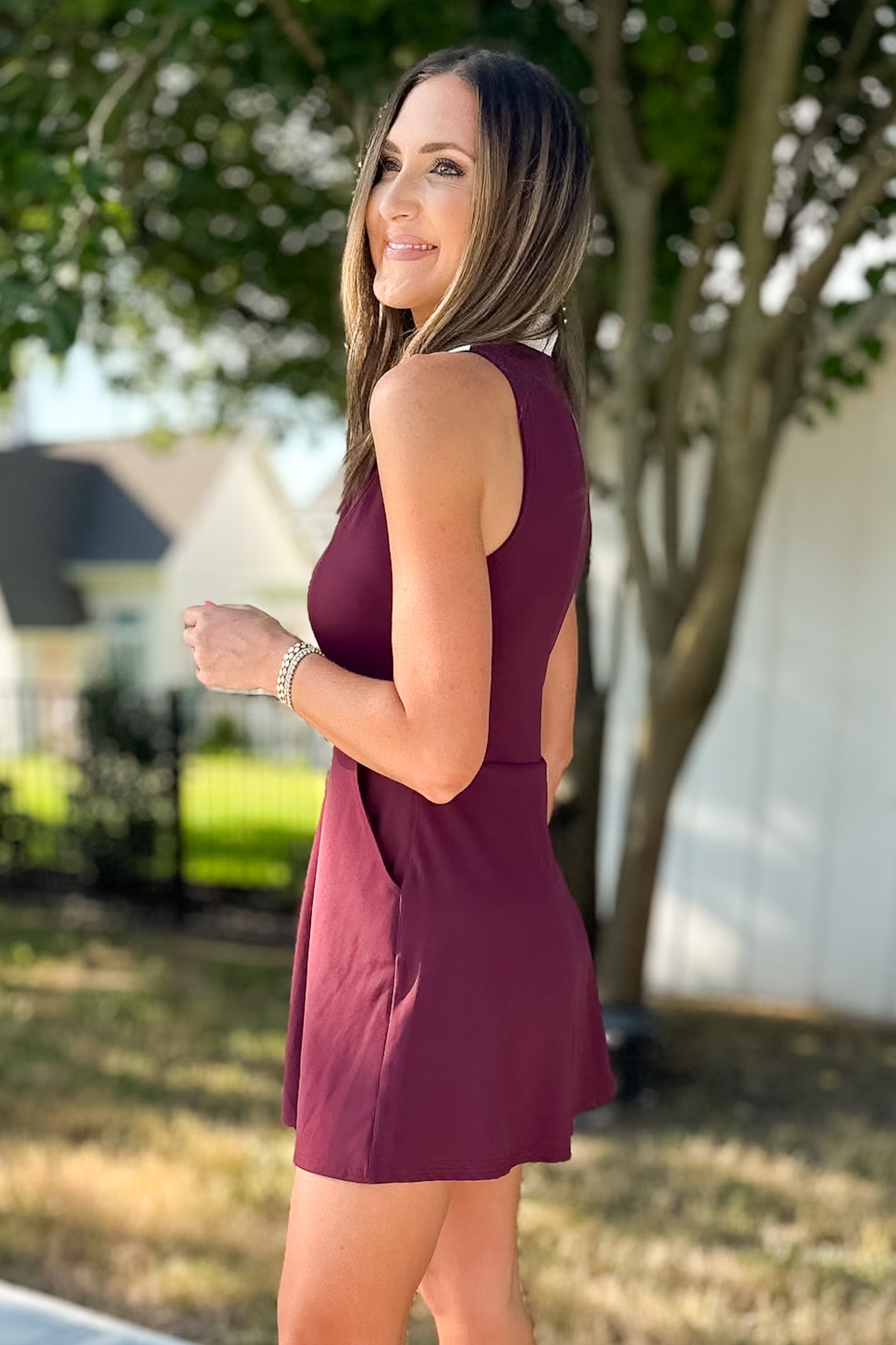 SSYS Contrast Half Zip Active Dress In Maroon