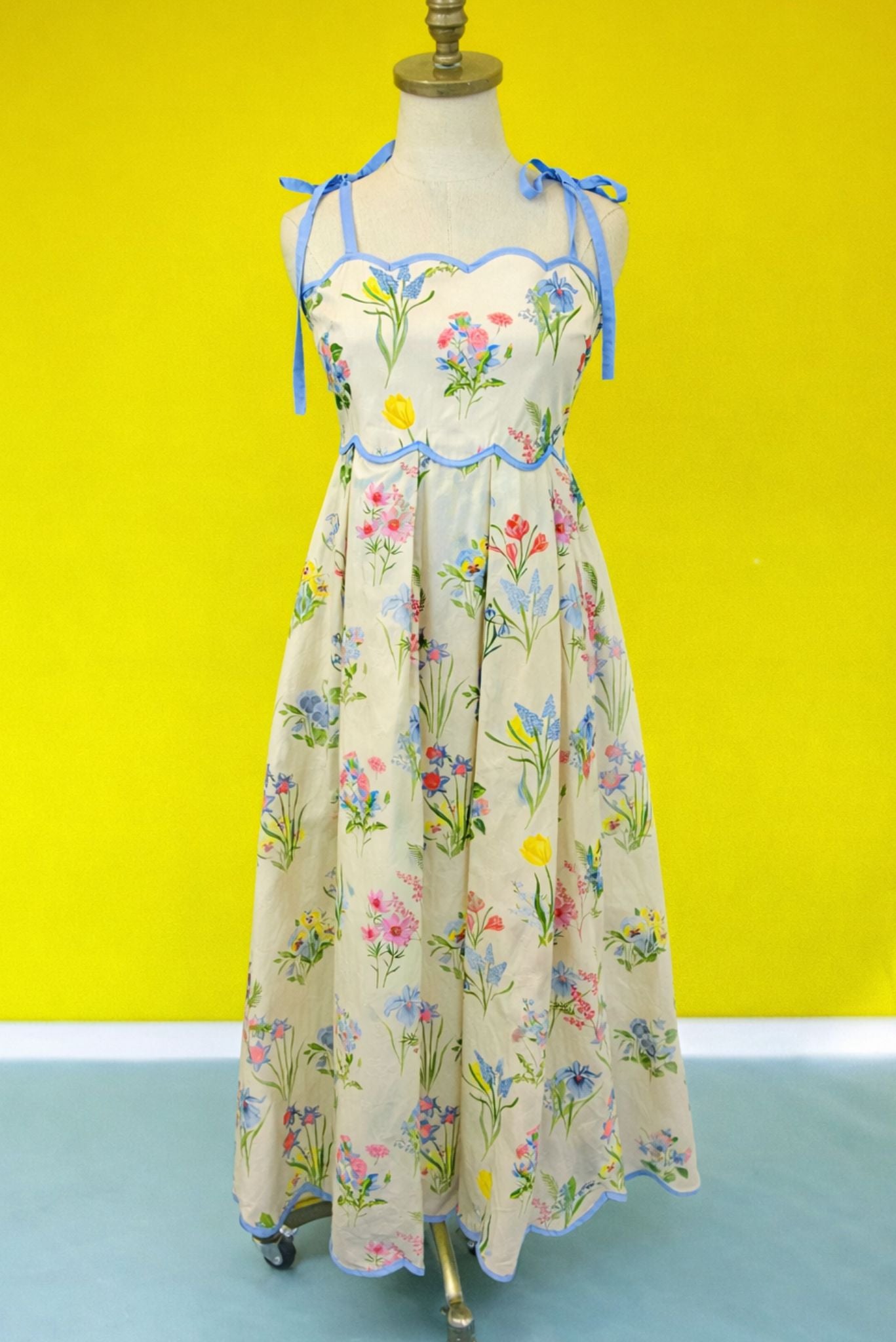 Cream Floral Print Tie Shoulder Contrast Scallop Edge Midi Dress *FINAL SALE*