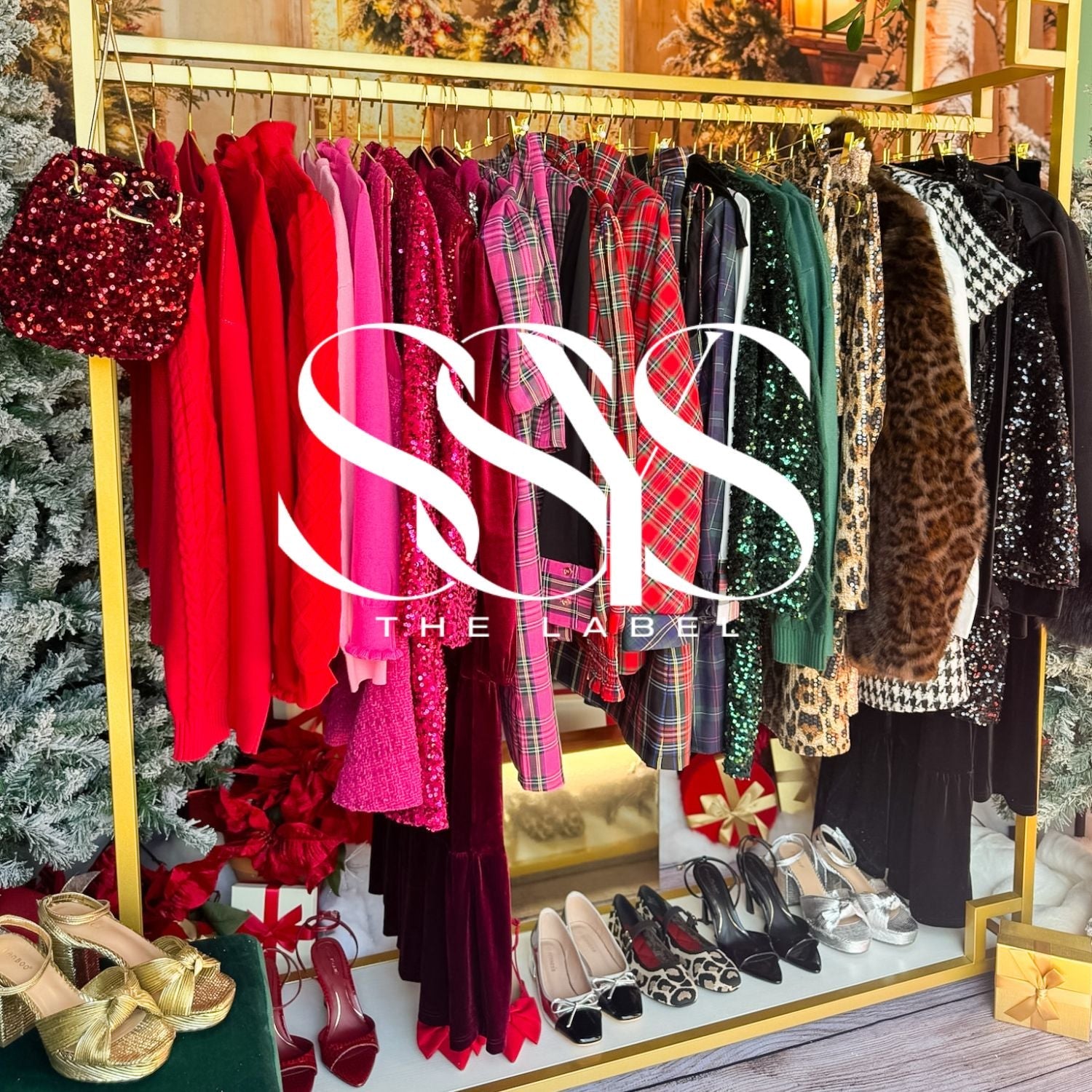 Winter Capsule Wardrobe: Building Your Closet Around the Holiday Collection