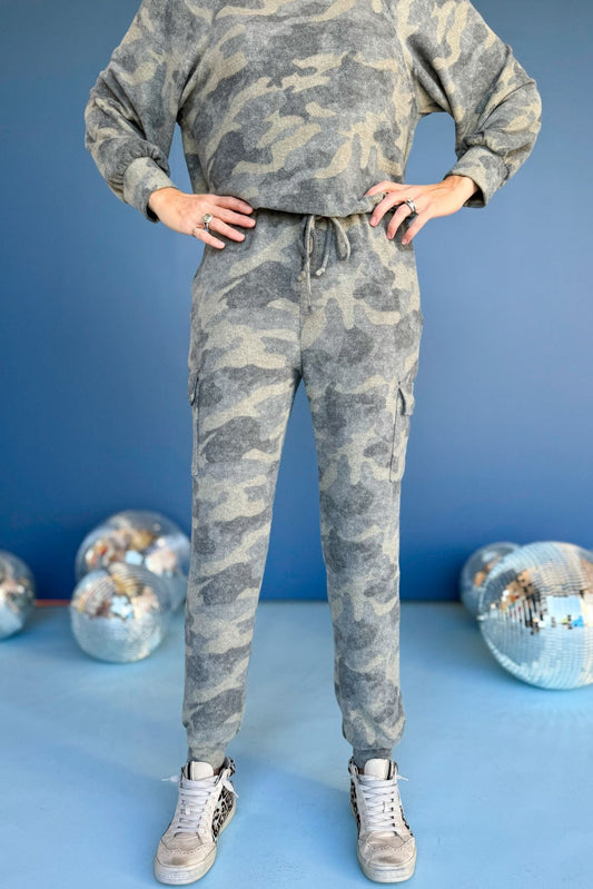  Green Camo Cargo Brushed Knit Joggers, must have pants, elevated pants, must have print, must have cozy, cozy style, elevated style, elevated cozy, must have cozy pants, mom style, winter style, shop style your senses by mallory fitzsimmons
