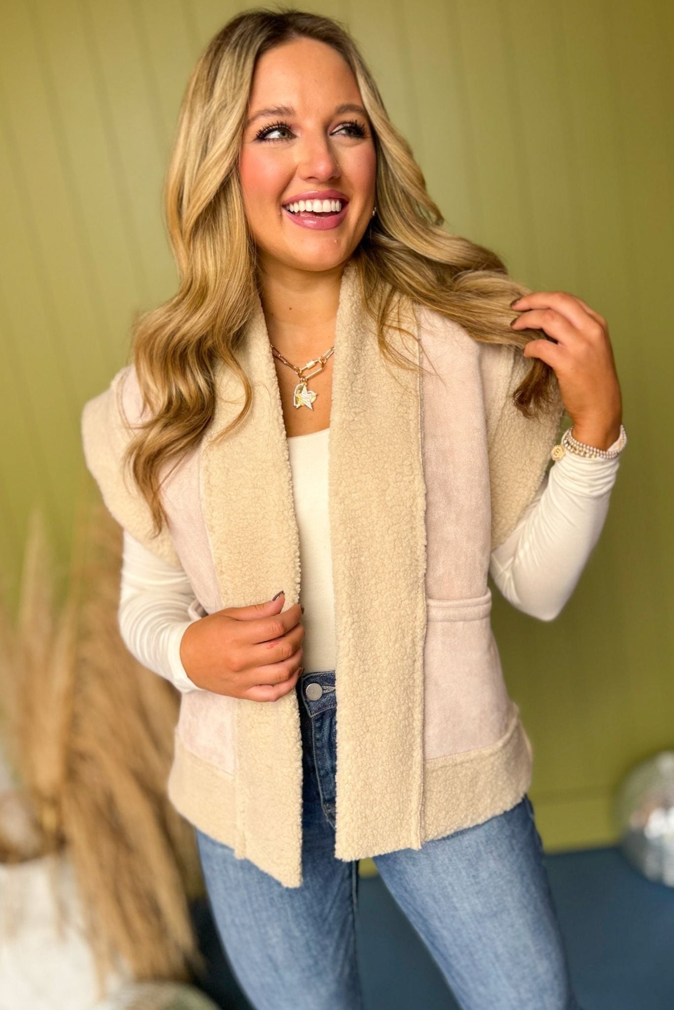 Beige Faux Suede Sherpa Lined Pocket Detail Vest, must have vest, must have style, elevated style, elevated vest, fall style, fall fashion, fall vest, puffer vest, mom style, shop style your senses by mallory fitzsimmons