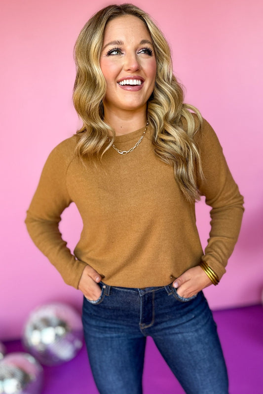 Brown Raglan Long Sleeve Top, must have top, must have style, must have fall, fall collection, fall fashion, elevated style, elevated top, mom style, fall style, shop style your senses by mallory fitzsimmons