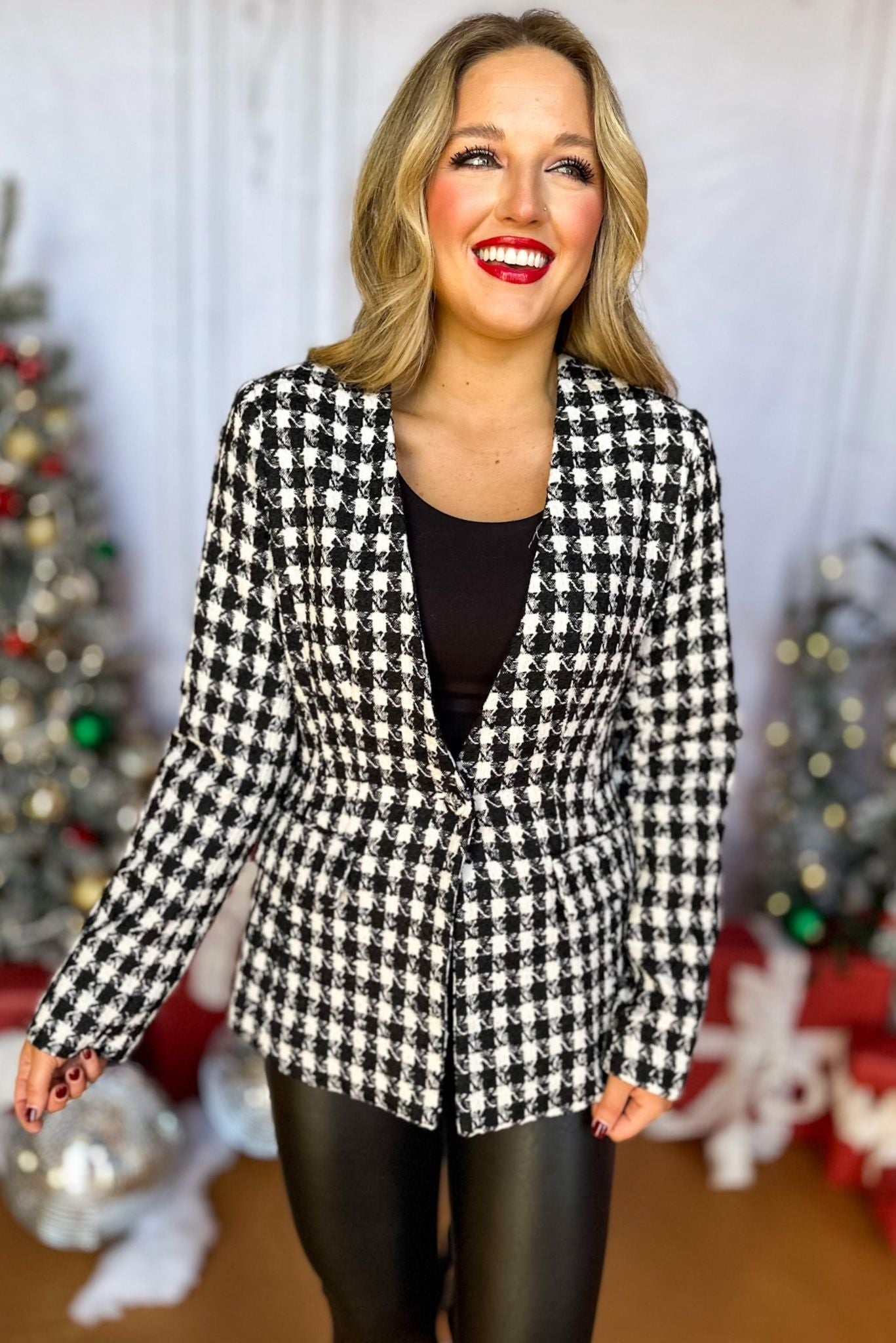  Black White Checkered Blazer, must have blazer, must have style, elevated blazer, elevated style, holiday style, holiday fashion, elevated holiday, holiday collection, affordable fashion, mom style, shop style your senses by mallory fitzsimmons