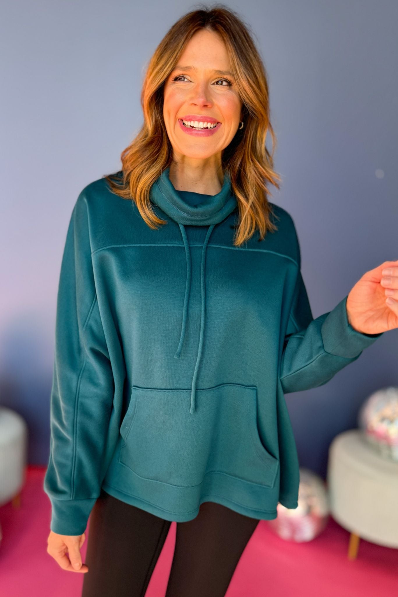 SSYS The Laura Pullover In Dark Emerald, must have pullover, must have style, elevated style, elevated pullover, fleece lined pullover, winter style, mom style, shop style your senses by mallory fitzsimmons