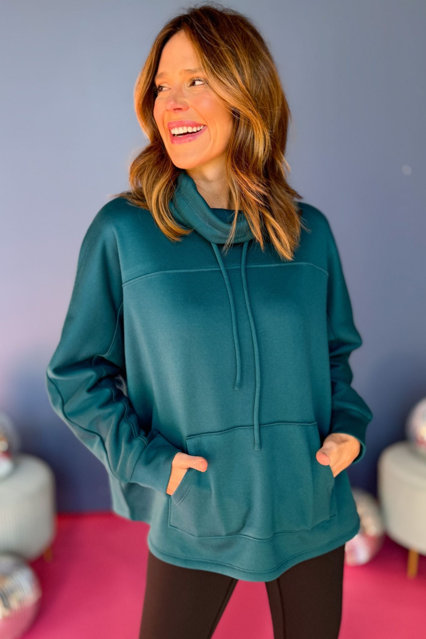 SSYS The Laura Pullover In Dark Emerald, must have pullover, must have style, elevated style, elevated pullover, fleece lined pullover, winter style, mom style, shop style your senses by mallory fitzsimmons