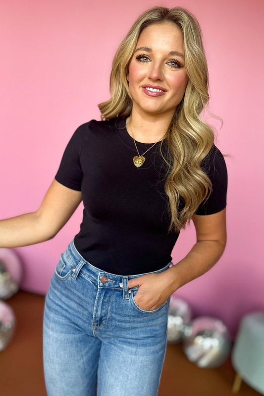 Black Seamless Short Sleeve Tee, must have basic, elevated basic, must have top, must have style, must have fall, fall collection, fall fashion, elevated style, elevated top, mom style, fall style, shop style your senses by mallory fitzsimmons