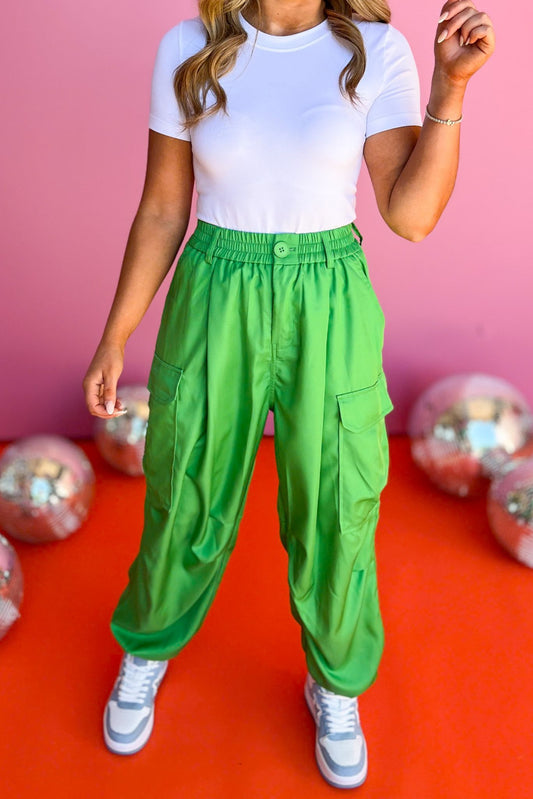 Kelly Green Mid Rise Cargo Pants, pants, mid rise pants, cargo pants, kelly green pants, kelly green mid rise pants, kelly green cargo pants, must have pants, elevated pants, elevated style, Shop Style Your Senses by Mallory Fitzsimmons, SSYS by Mallory Fitzsimmons