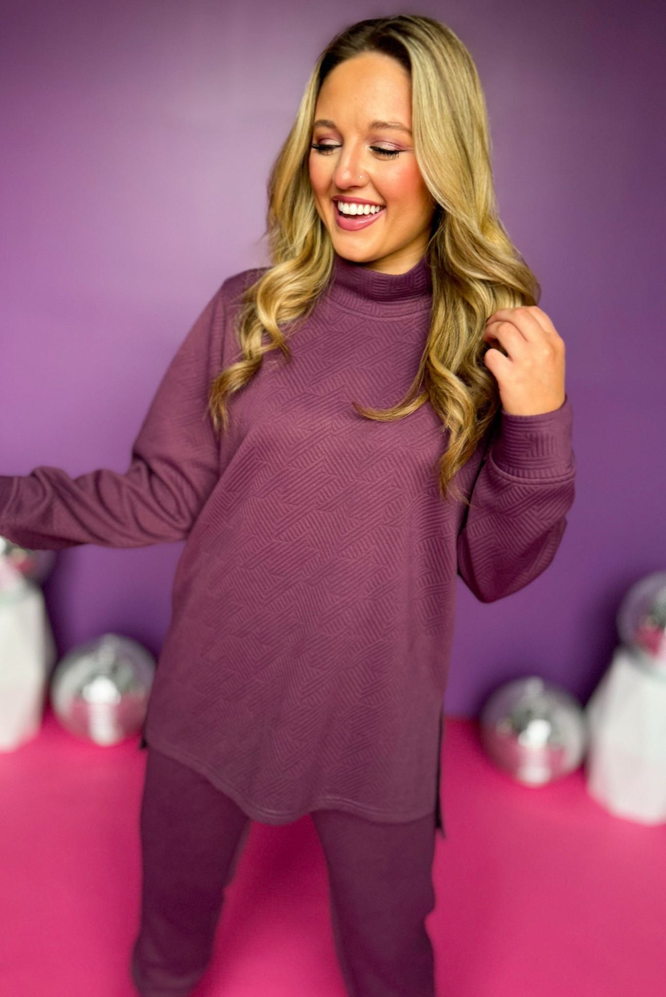 SSYS The Bella Set In Quilted Dark Plum, must have set, must have style, elevated set, matching set, elevated style, elevated comfy, comfortable fashion, travel set, mom style, travel style, shop style your senses by mallory fitzsimmons