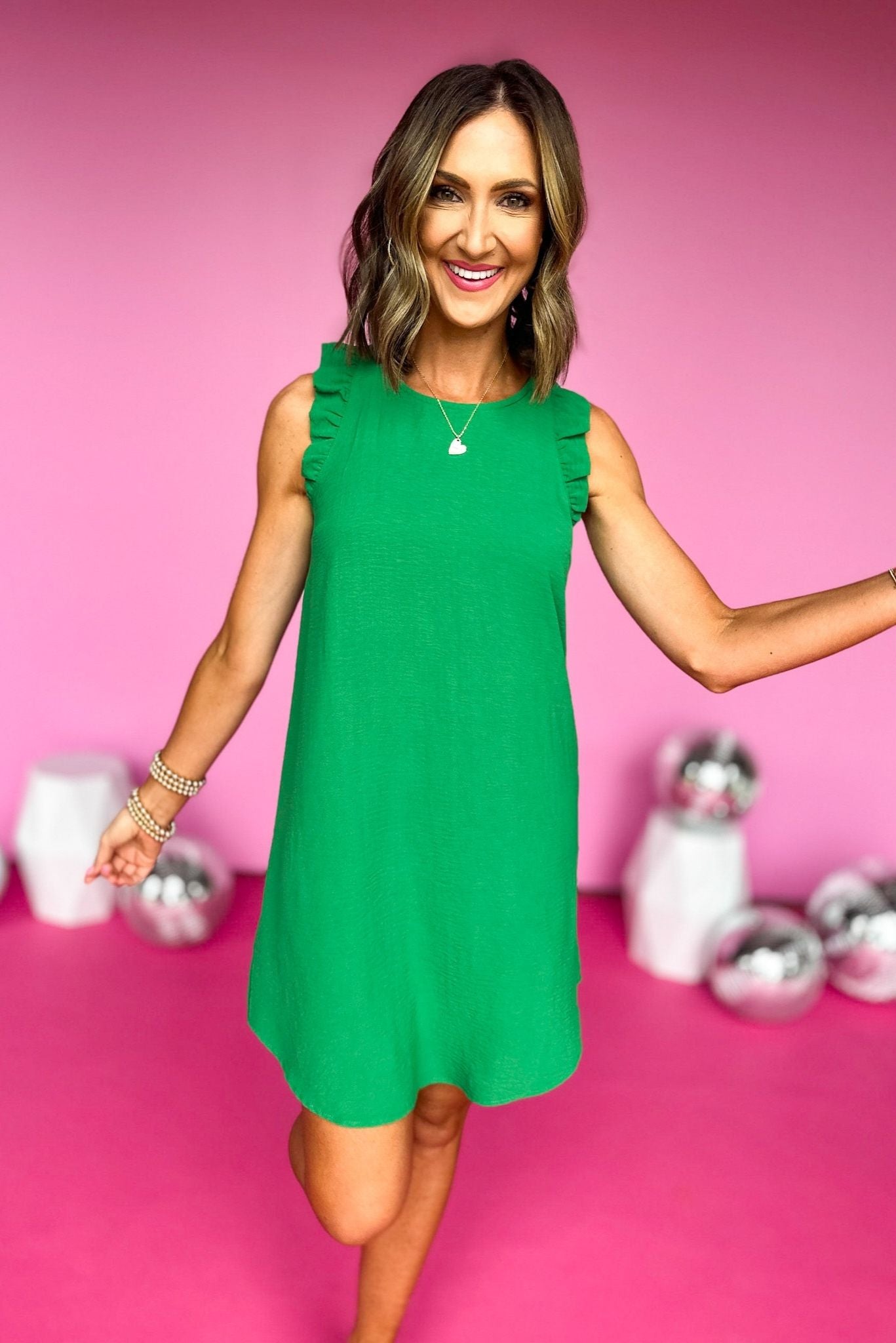 SSYS The Emma Dress In Kelly Green, green dress, ruffle detail, summer dress, mom style, shop style your senses by mallory fitzsimmons