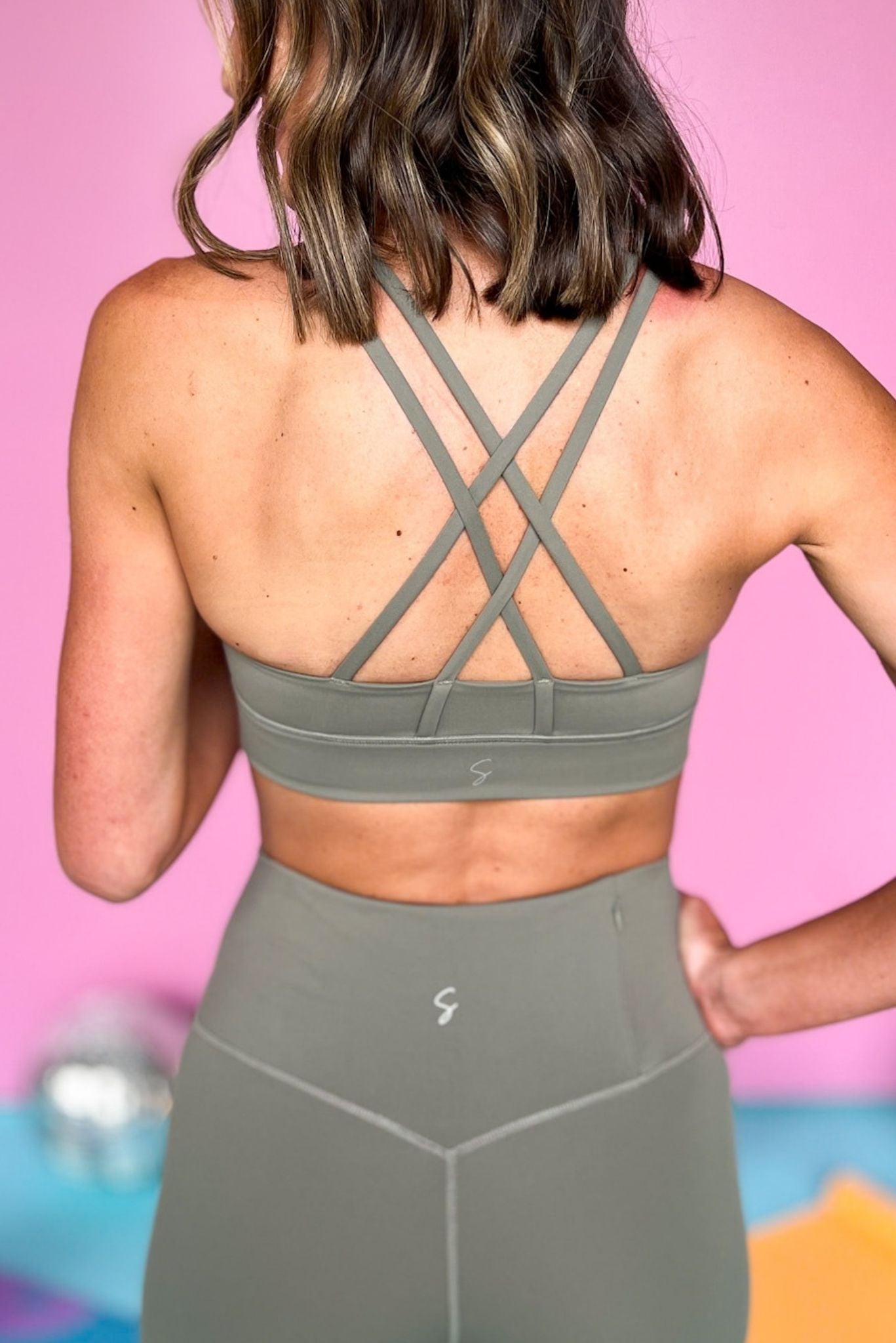 SSYS Moss Green Butter Criss Cross Back Sports Bra, athleisure, elevated athleisure, must have sports bra, athletic sports bra, athletic style, mom style, shop style your senses by mallory fitzsimmons, ssys by mallory fitzsimmons