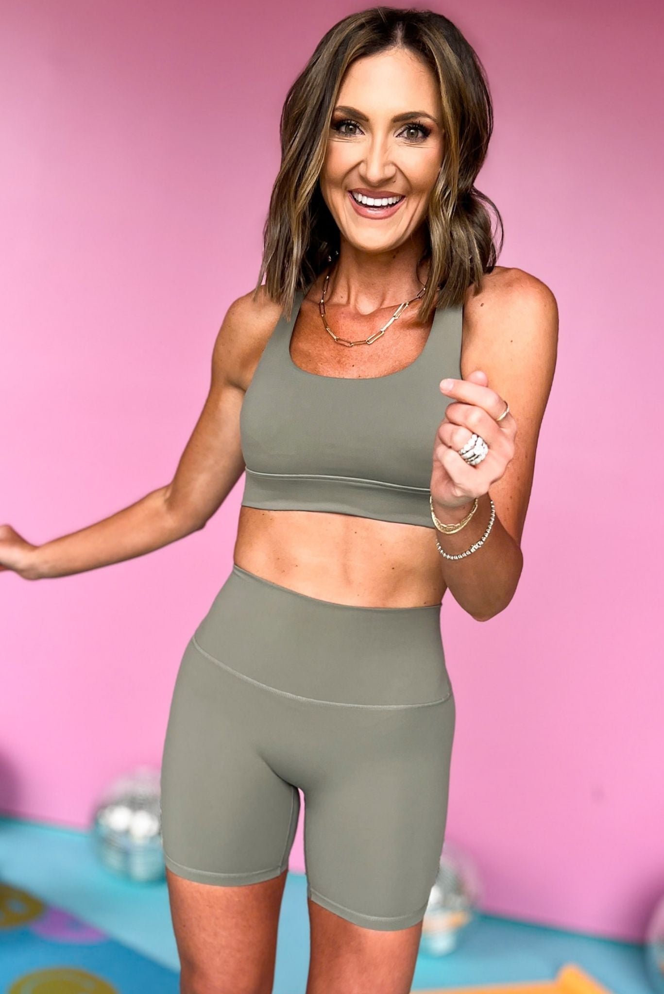 SSYS Moss Green Incognito Biker Shorts, Spring athleisure, athleisure, elevated athleisure, must have biker shorts, athletic biker shorts, athletic style, mom style, shop style your senses by mallory fitzsimmons, ssys by mallory fitzsimmons
