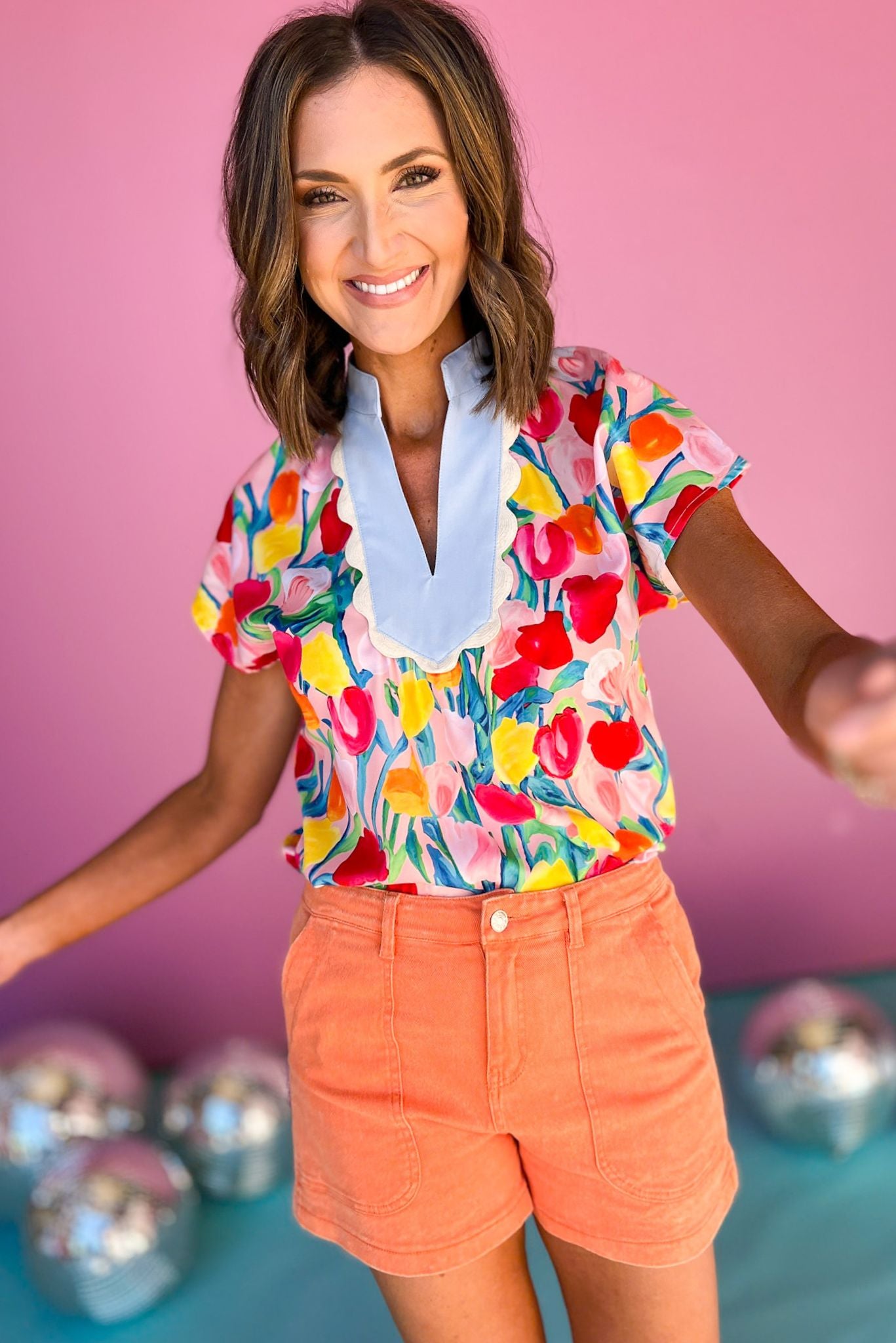 THML Pink Tulip Print Scallop Trim Contrast Short Sleeve Top, must have top, must have style, brunch style, summer style, spring fashion, elevated style, elevated top, mom style, shop style your senses by mallory fitzsimmons, ssys by mallory fitzsimmons