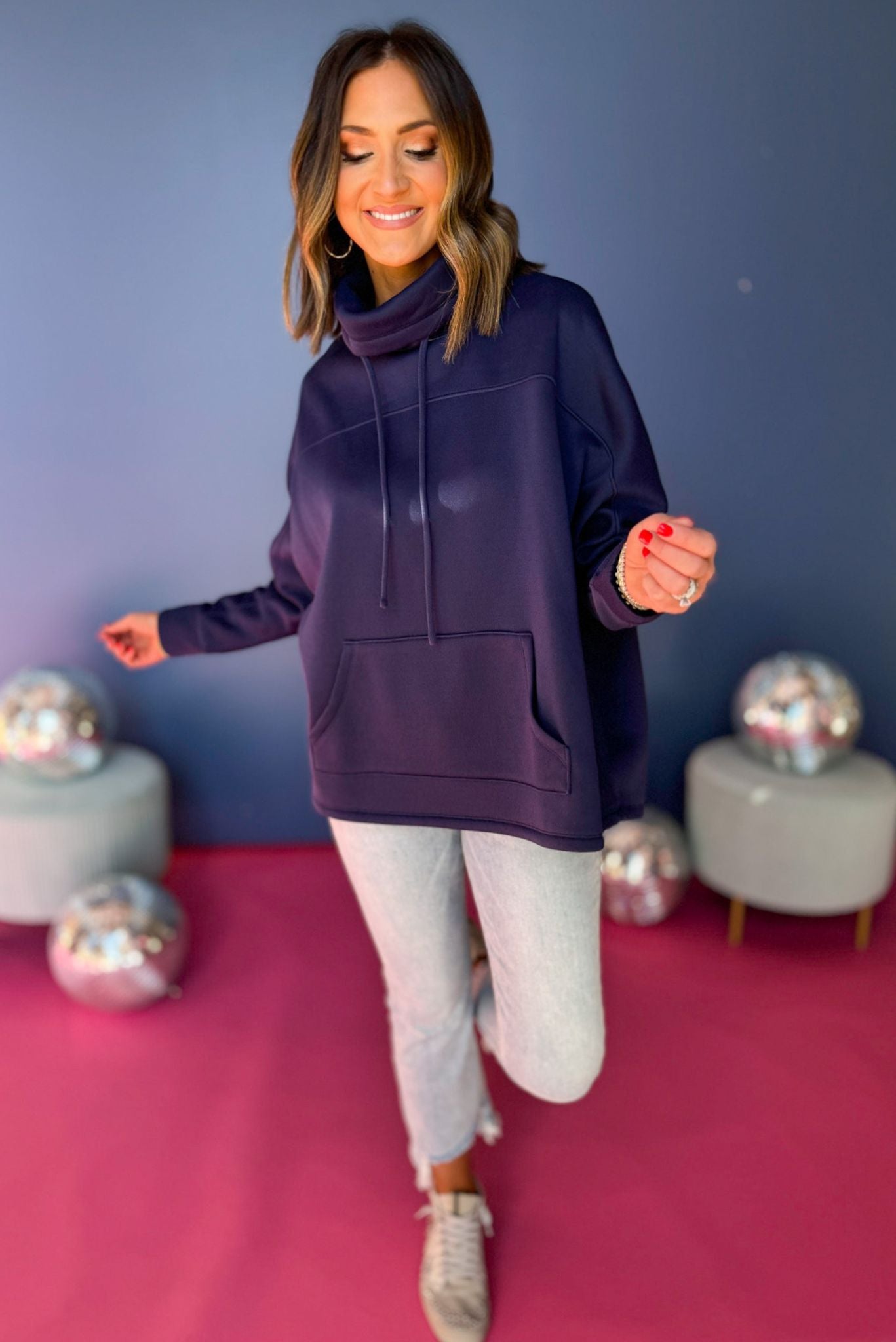 SSYS The Laura Pullover In Navy, must have pullover, must have style, elevated style, elevated pullover, fleece lined pullover, winter style, mom style, shop style your senses by mallory fitzsimmons