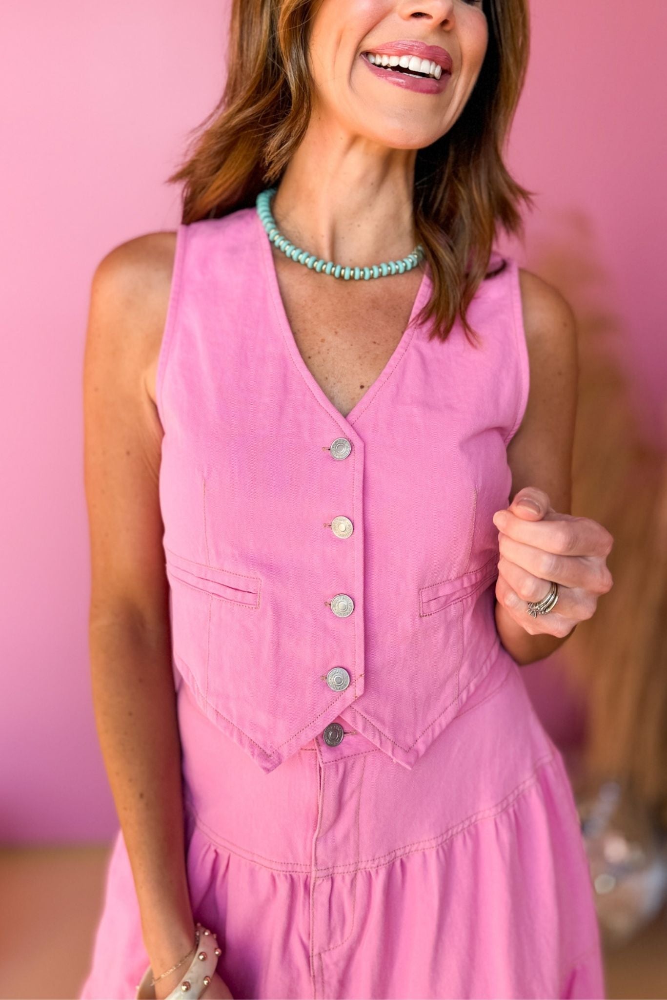 Pink V Neck Sleeveless Button Down Top, Western top, western style, rodeo style, concert style, must have concert, must have style, elevated top, elevated style, spring style, mom style, shop style your senses by Mallory Fitzsimmons, says by Mallory Fitzsimmons