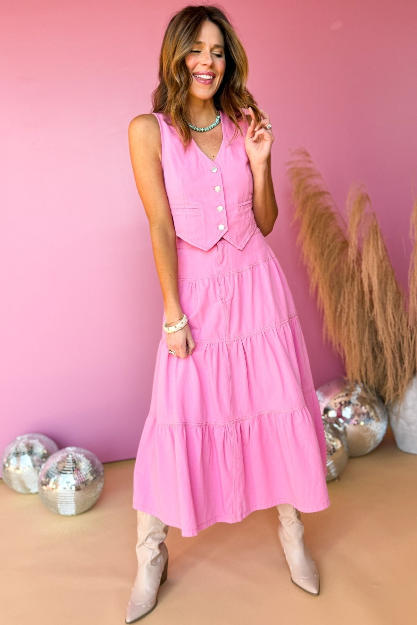 Pink Tiered Midi Skirt, Western skirt, western style, rodeo style, concert style, must have concert, must have style, elevated skirt, elevated style, spring style, mom style, shop style your senses by Mallory Fitzsimmons, says by Mallory Fitzsimmons