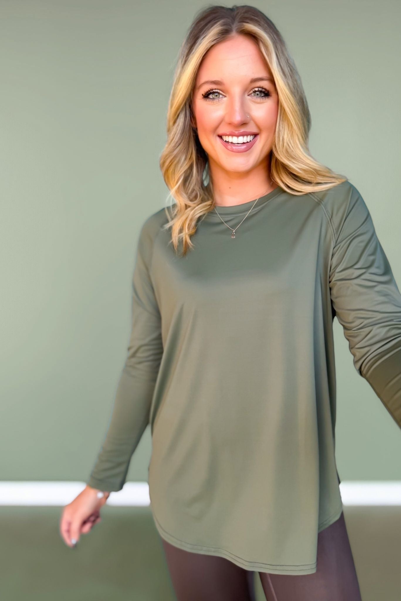SSYS Long Sleeve Mesh Back Active Top In Olive