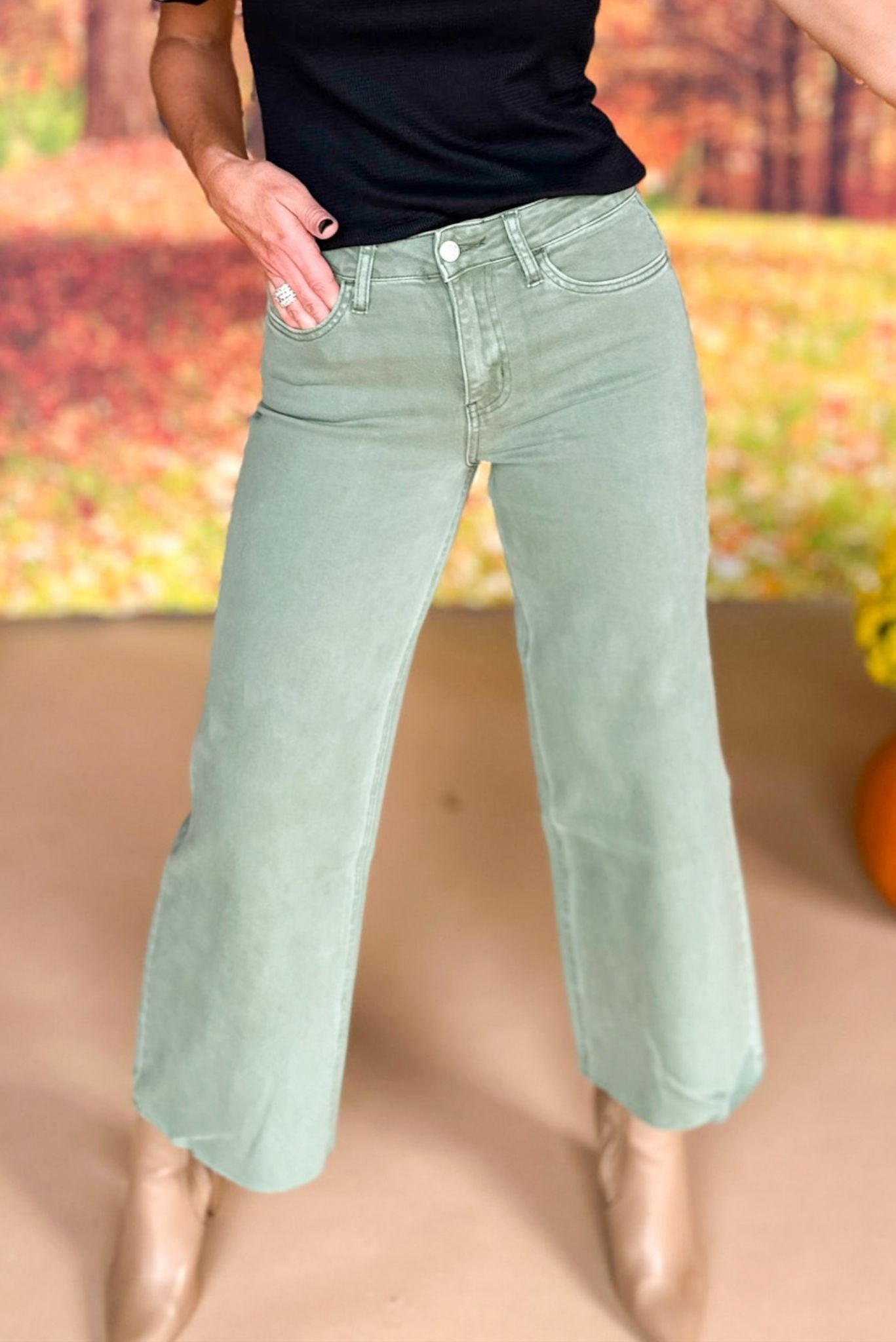 Vervet Army Green High Rise Crop Wide Leg Jeans, must have pants, must have style, street style, fall style, fall fashion, fall pants, elevated style, elevated pants, mom style, shop style your senses by mallory fitzsimmons