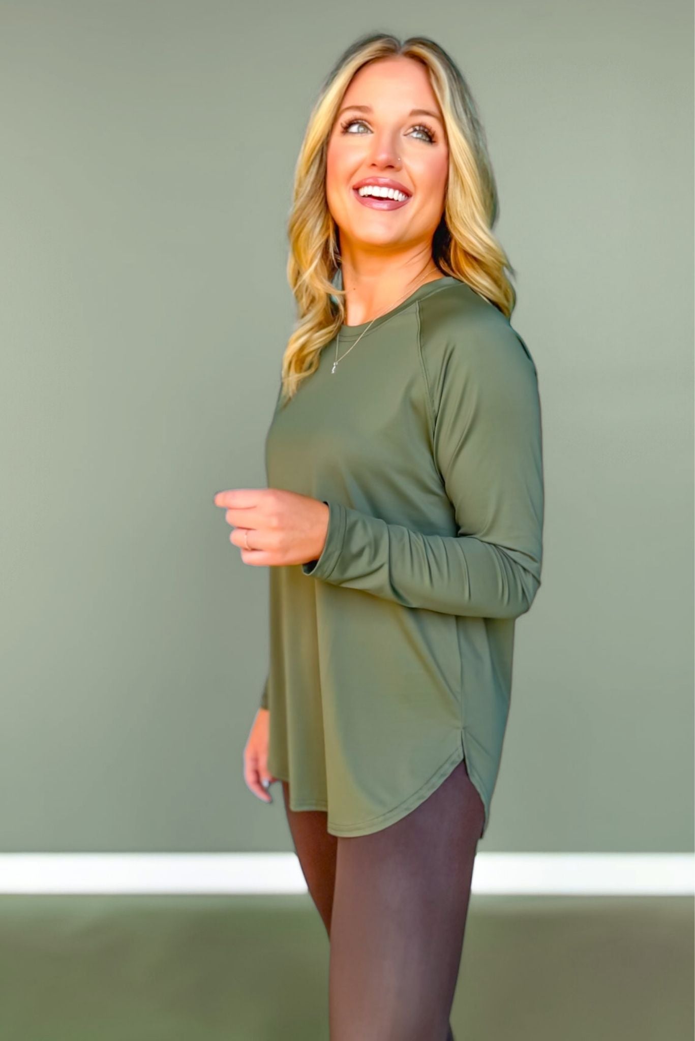 SSYS Long Sleeve Mesh Back Active Top In Olive