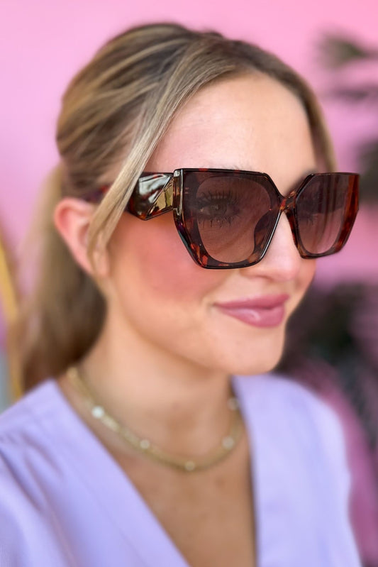  Brown Tortoise Retro Sunglasses, accessory, sunglasses, must have sunglasses, spring accessory, summer accessory, shop style your senses by mallory fitzsimmons, ssys by mallory fitzsimmons