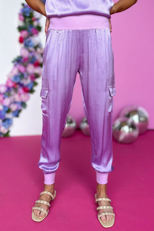 lavender pull on satin cargo joggers, mom on the go, cool girl, elevated athleisure, comfy and cute, summer style, shop style your senses by mallory fitzsimmons