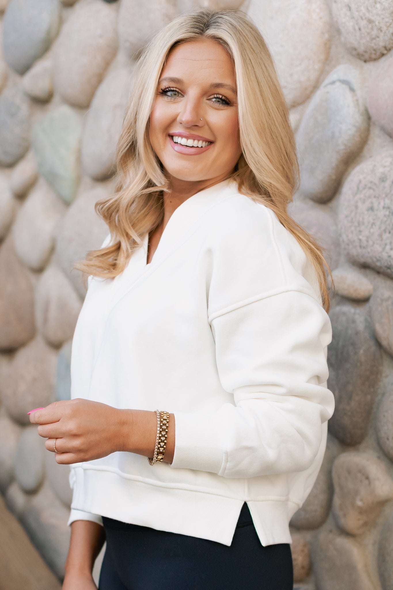 SSYS Lara V Neck Fleece Lined Cropped Sweatshirt In Ivory