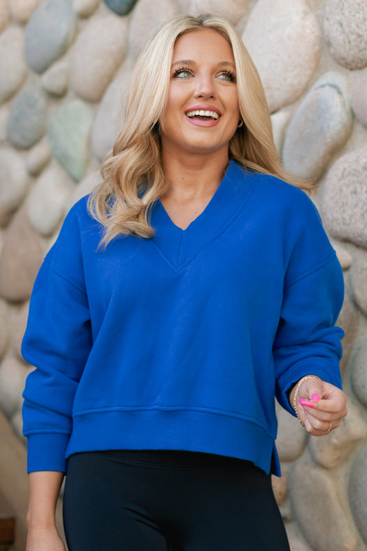SSYS Lara V Neck Fleece Lined Cropped Sweatshirt In Royal