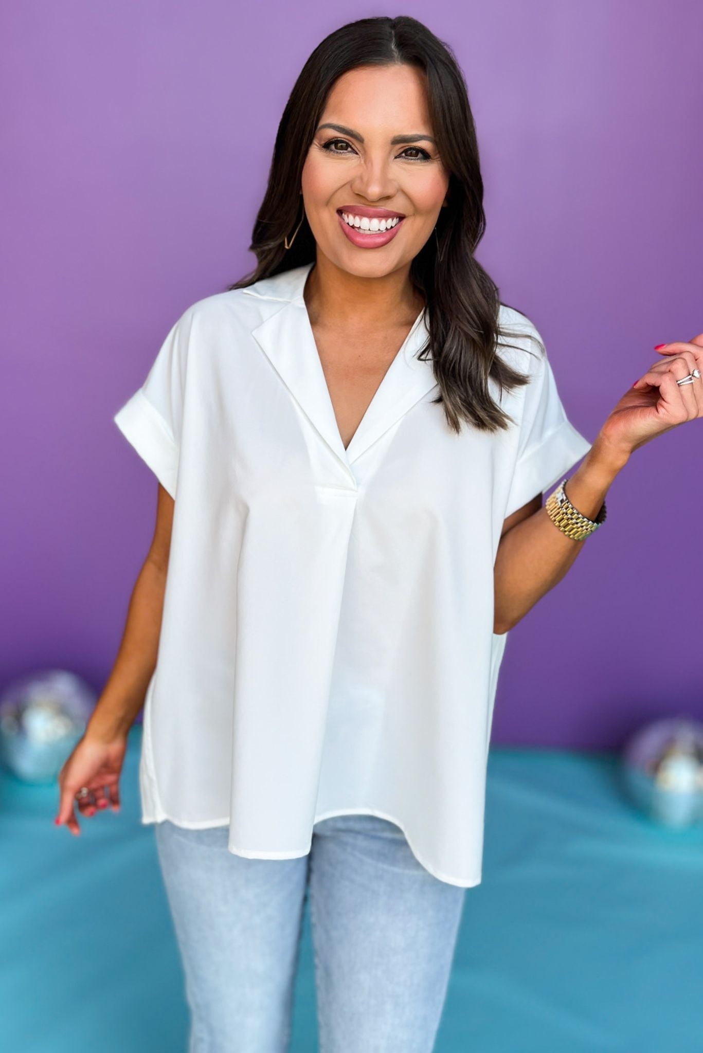 Off White Collared V Neck Short Sleeve Back Pleat Detail Top, pleated back top, must have top, must have style, summer style, spring fashion, elevated style, elevated top, mom style, shop style your senses by mallory fitzsimmons, ssys by mallory fitzsimmons  Edit alt text