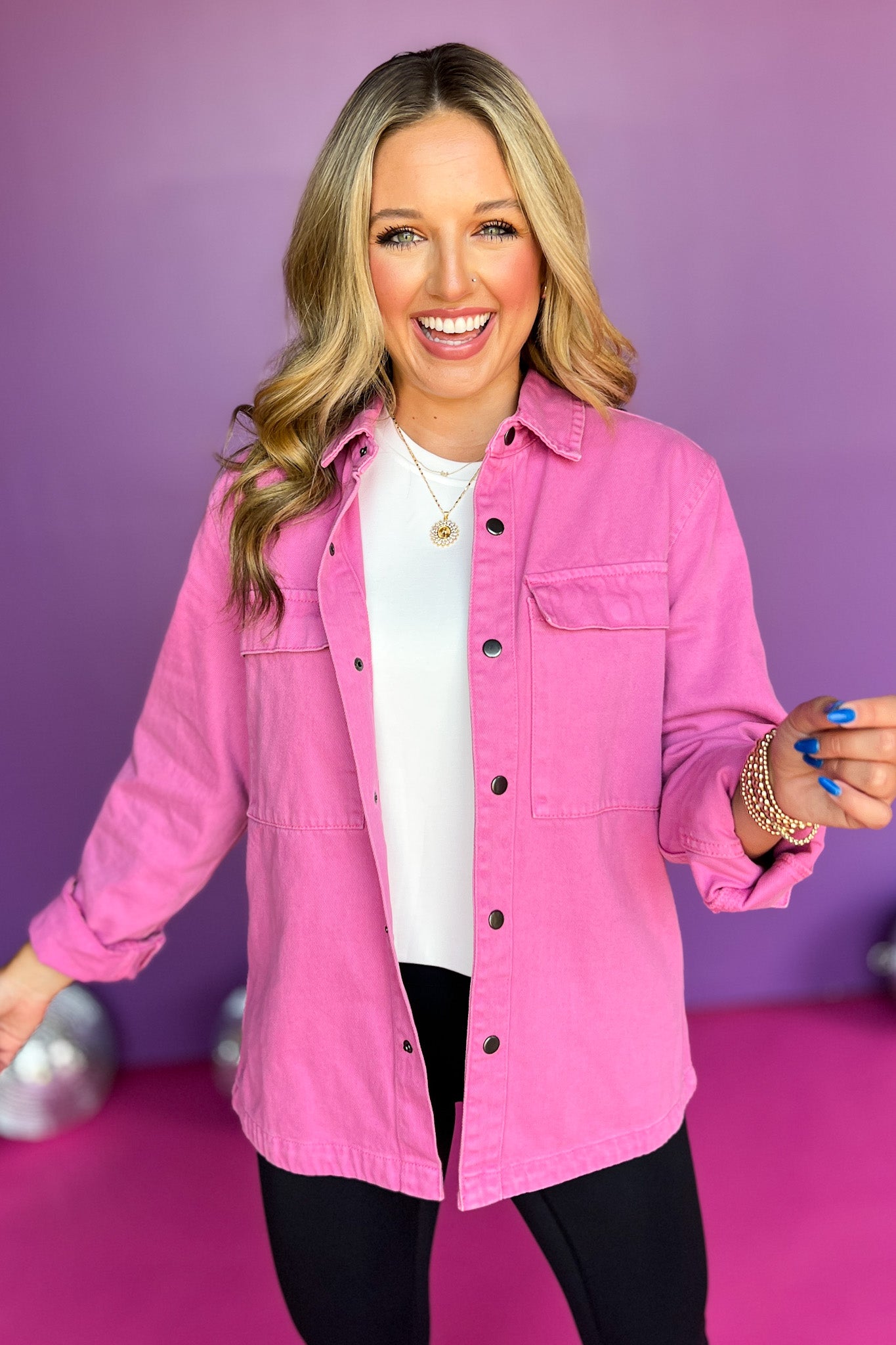 SSYS Signature Pink Denim Shacket, signature shacket, denim shacket, ssys the label, elevated jacket, elevated style, must have jacket, must have style, mom style, street style, ssys by mallory fitzsimmons