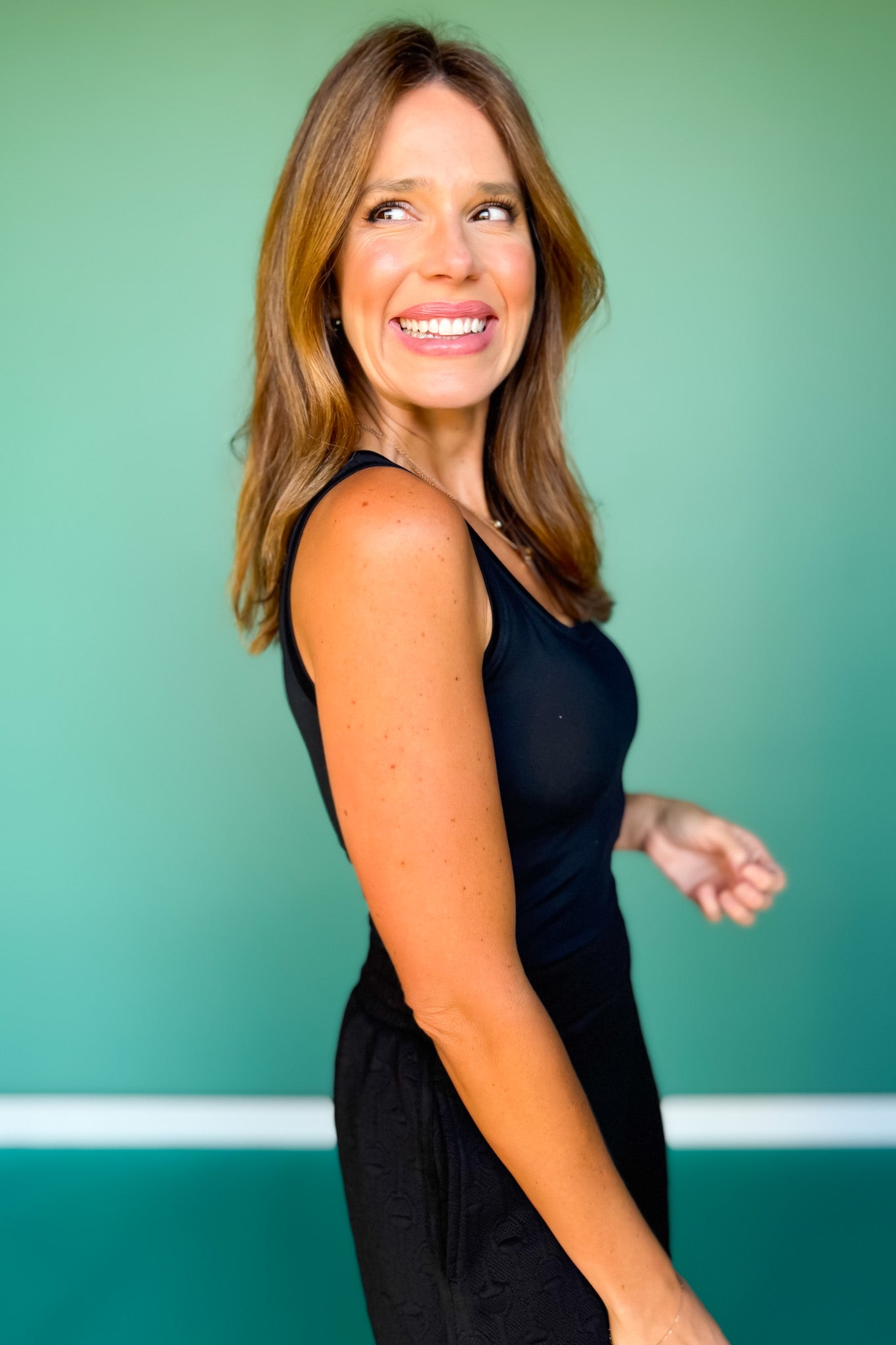 SSYS Signature U Neck Tank In Black