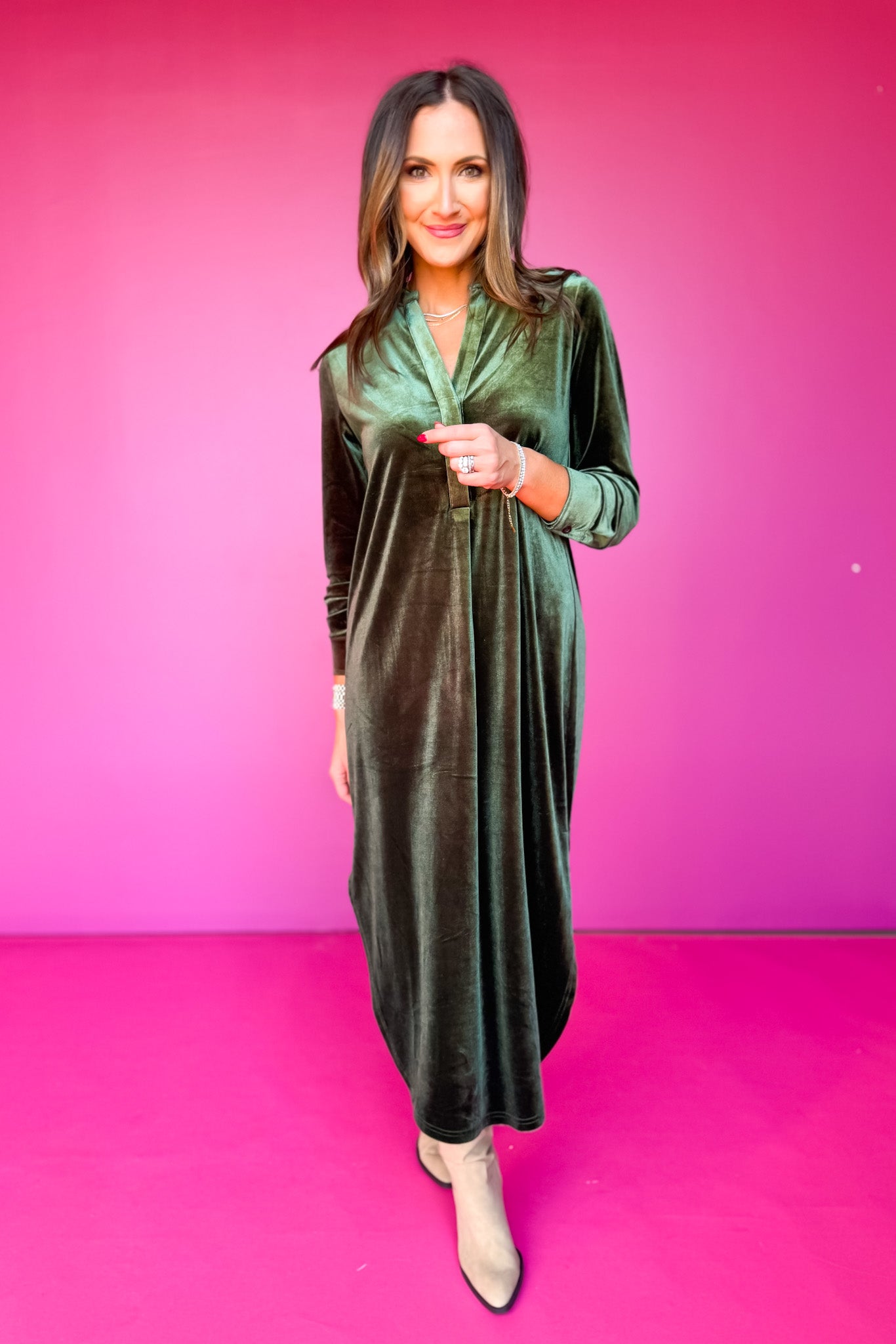 SSYS Marjorie Long Sleeve Velvet Midi Dress In Olive