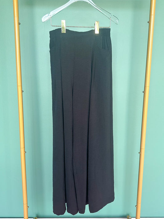 Black Front Dart Detail Wide Leg Pants *FINAL SALE*