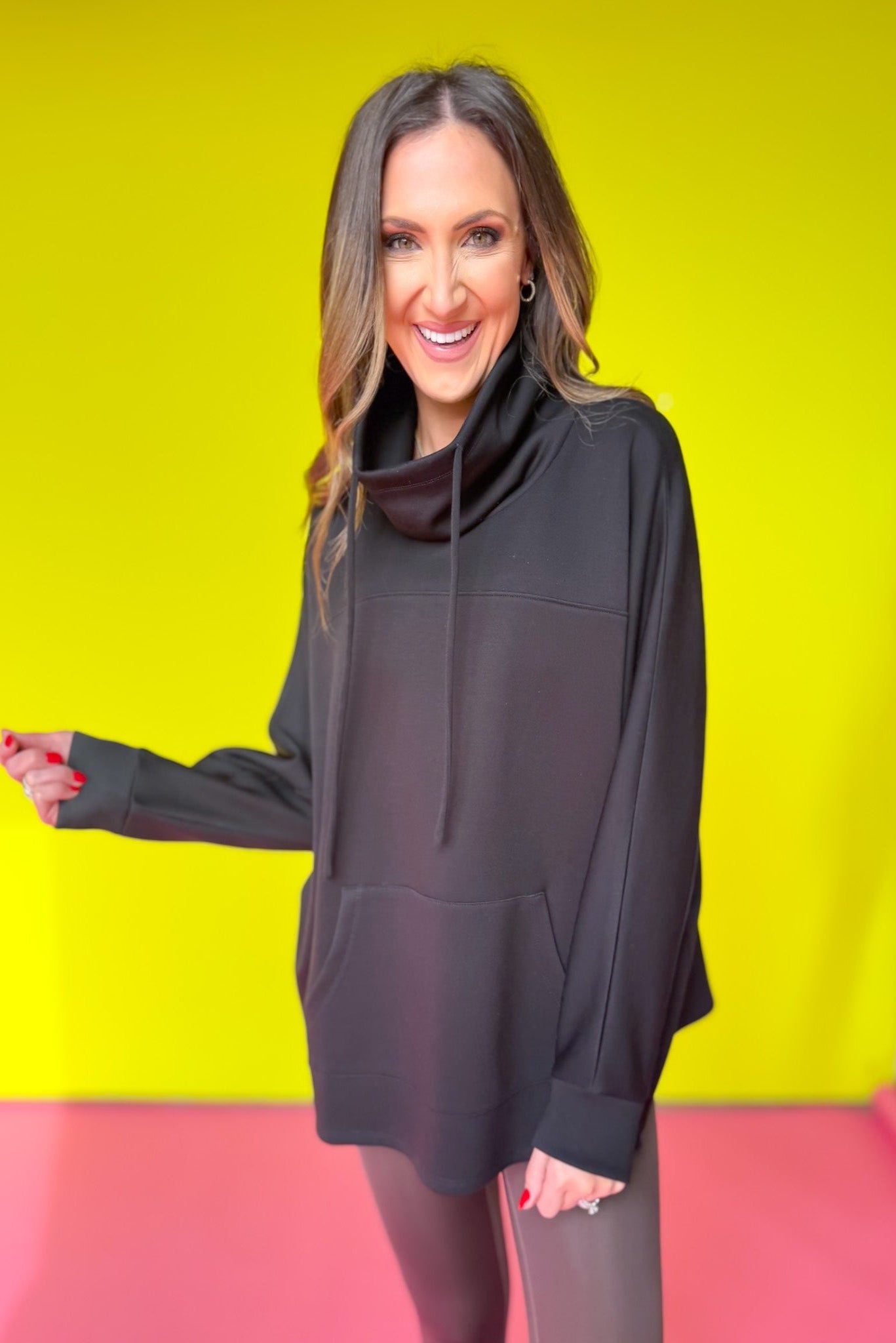 SSYS The Laura Fleece Lined Pullover In Black