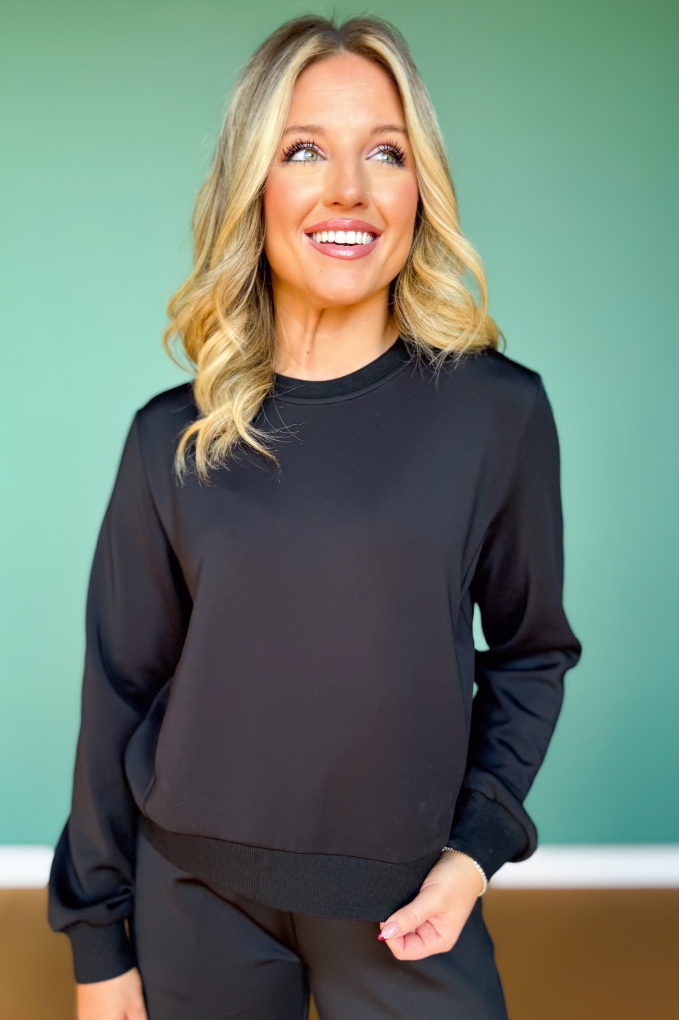 SSYS Black Crew Neck Scuba Front Pockets Sweatshirt