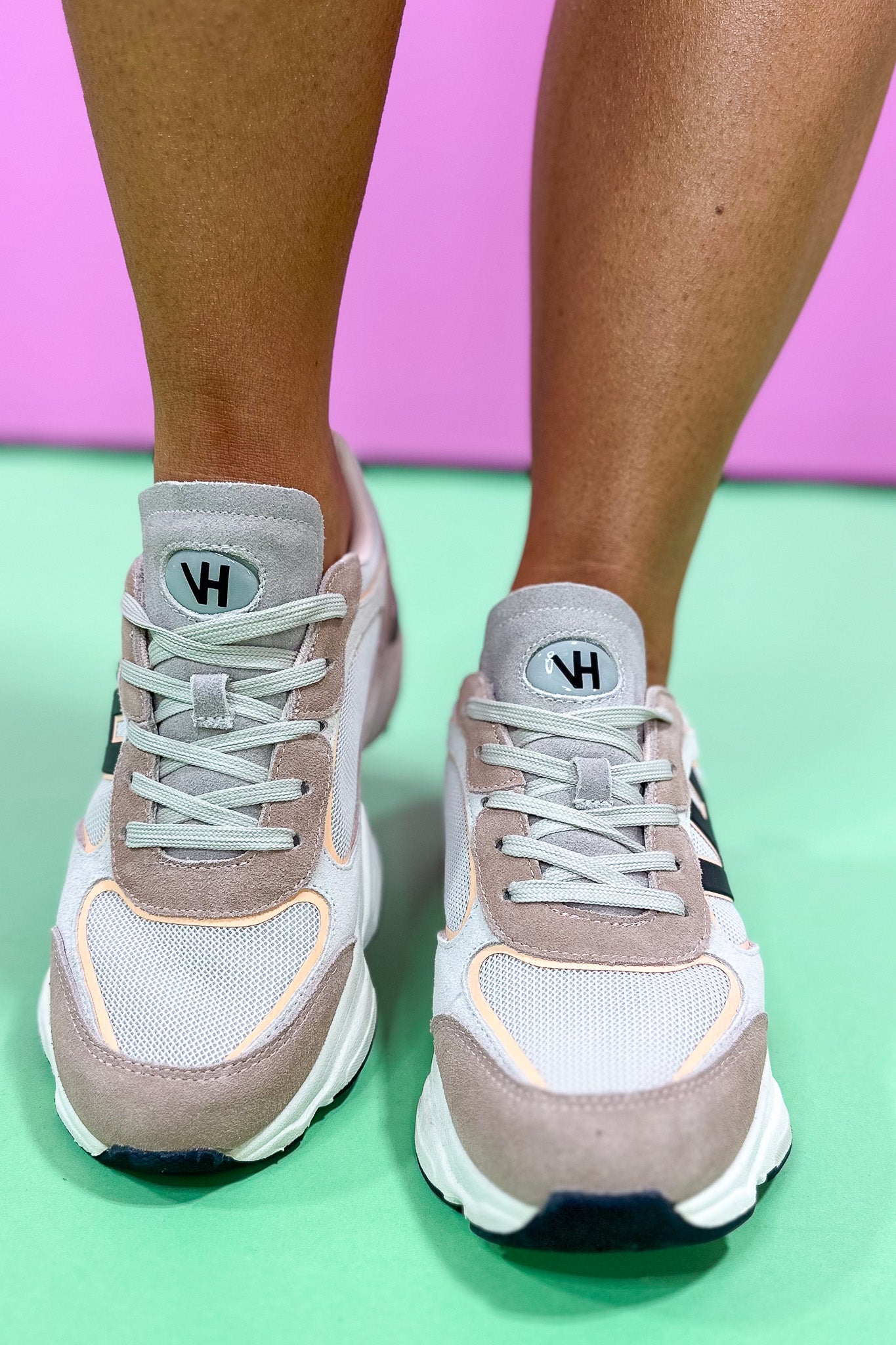 Vintage Havana Blush Logo Running Sneakers