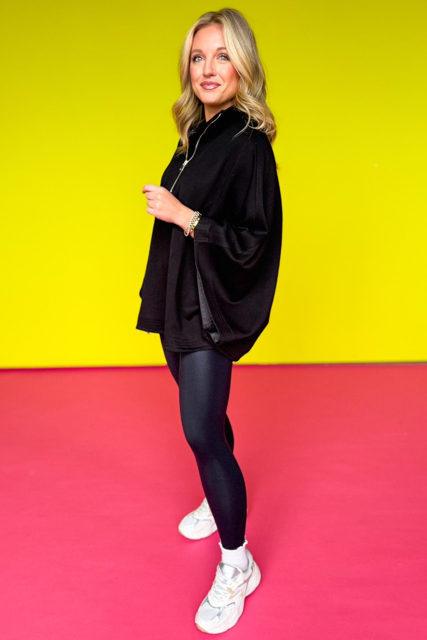 SSYS Marissa Fleece Lined Air Poncho In Black