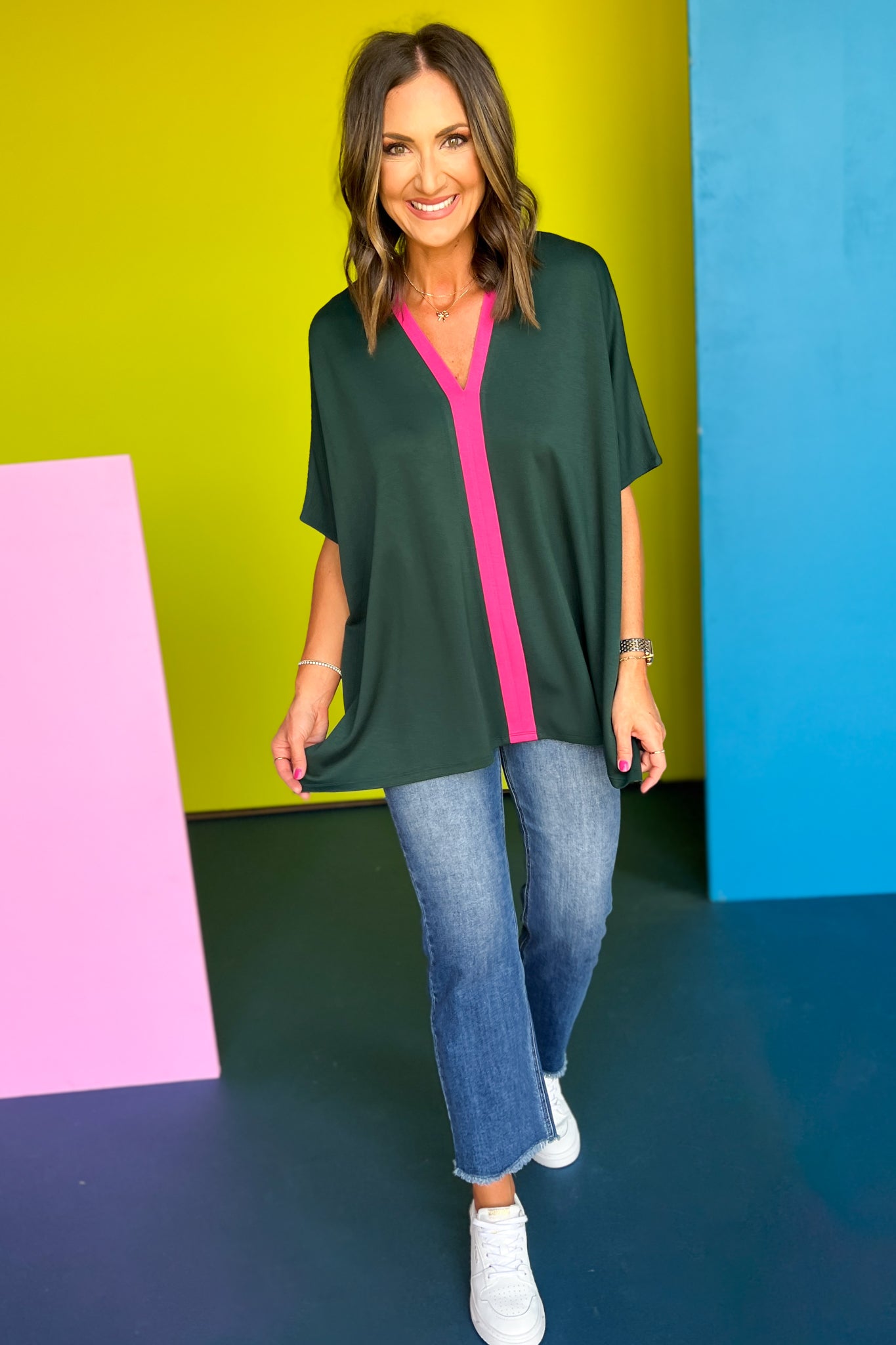  SSYS The Harper Colorblock Light Weight Air Tent Top In Hunter Green, ssys fall collection, ssys fall, fall style, fall outfit, must have fall, elevated fall, mom style, office style, office outfit, fall top, elevated top, ssys top, ssys by mallory fitzsimmons