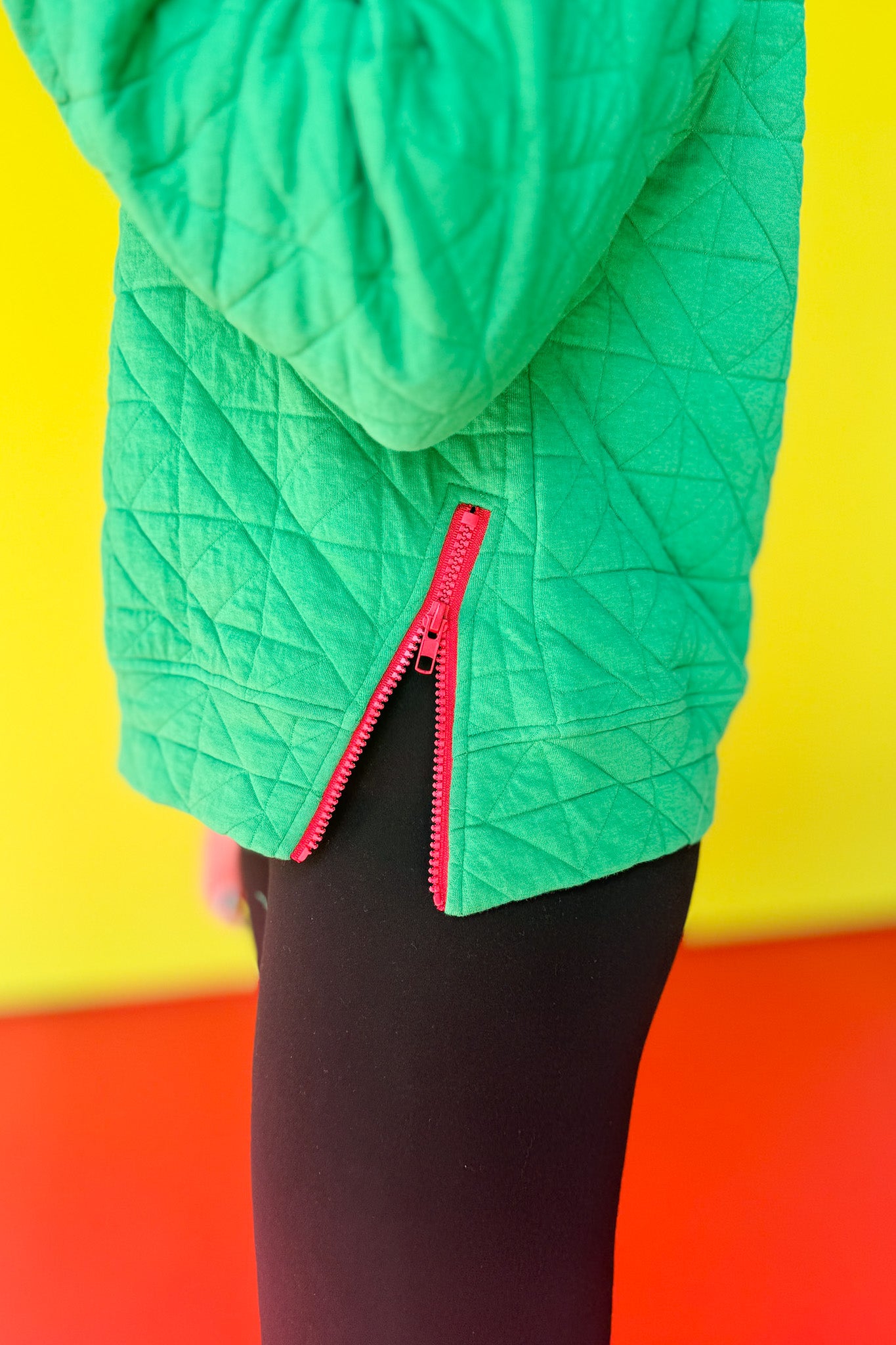 SSYS The Ava Diamond Quilted Pullover In Green With Red Zipper